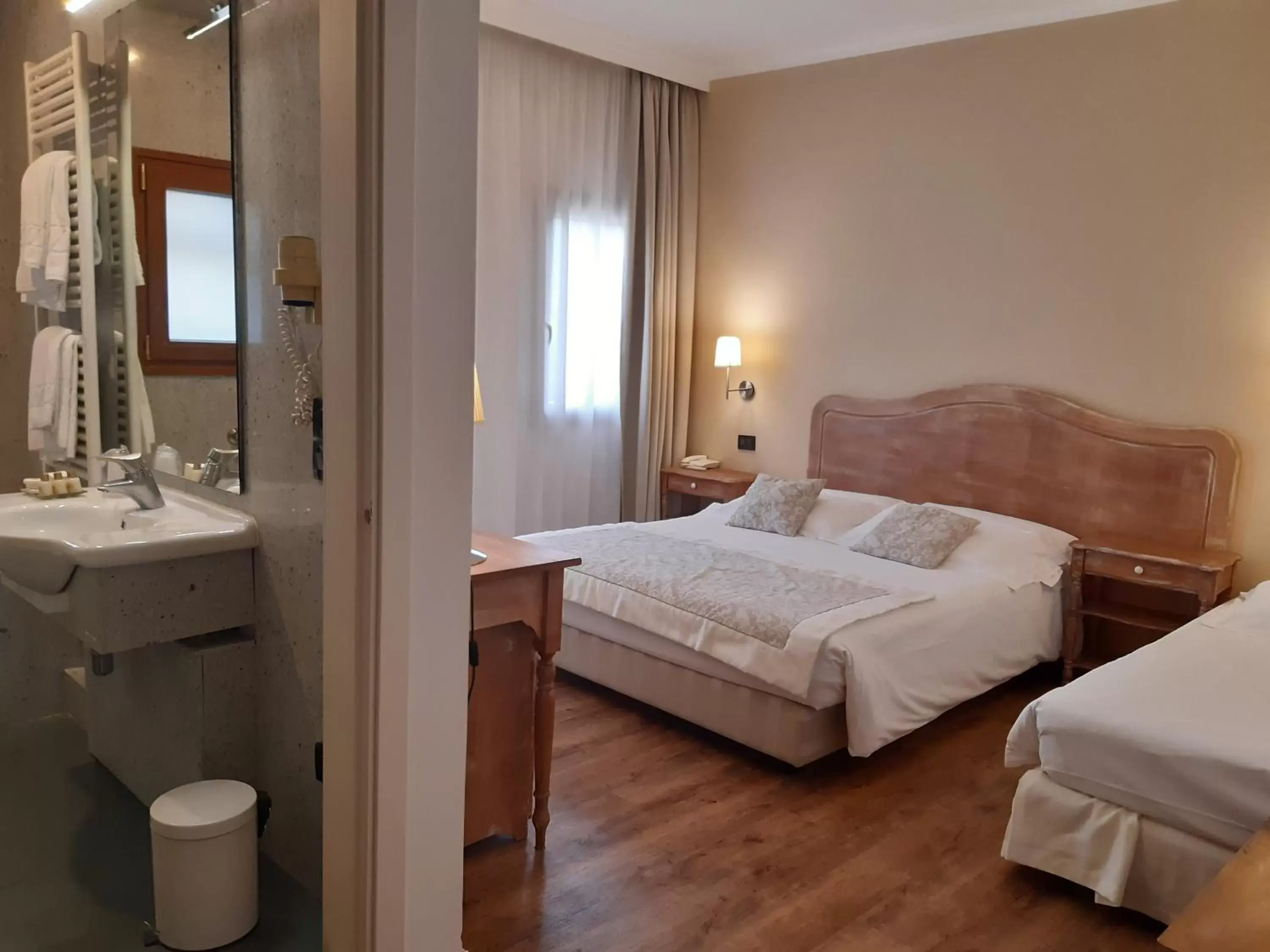 Photo of the whole room, Bathroom in Hotel Antico Mulino