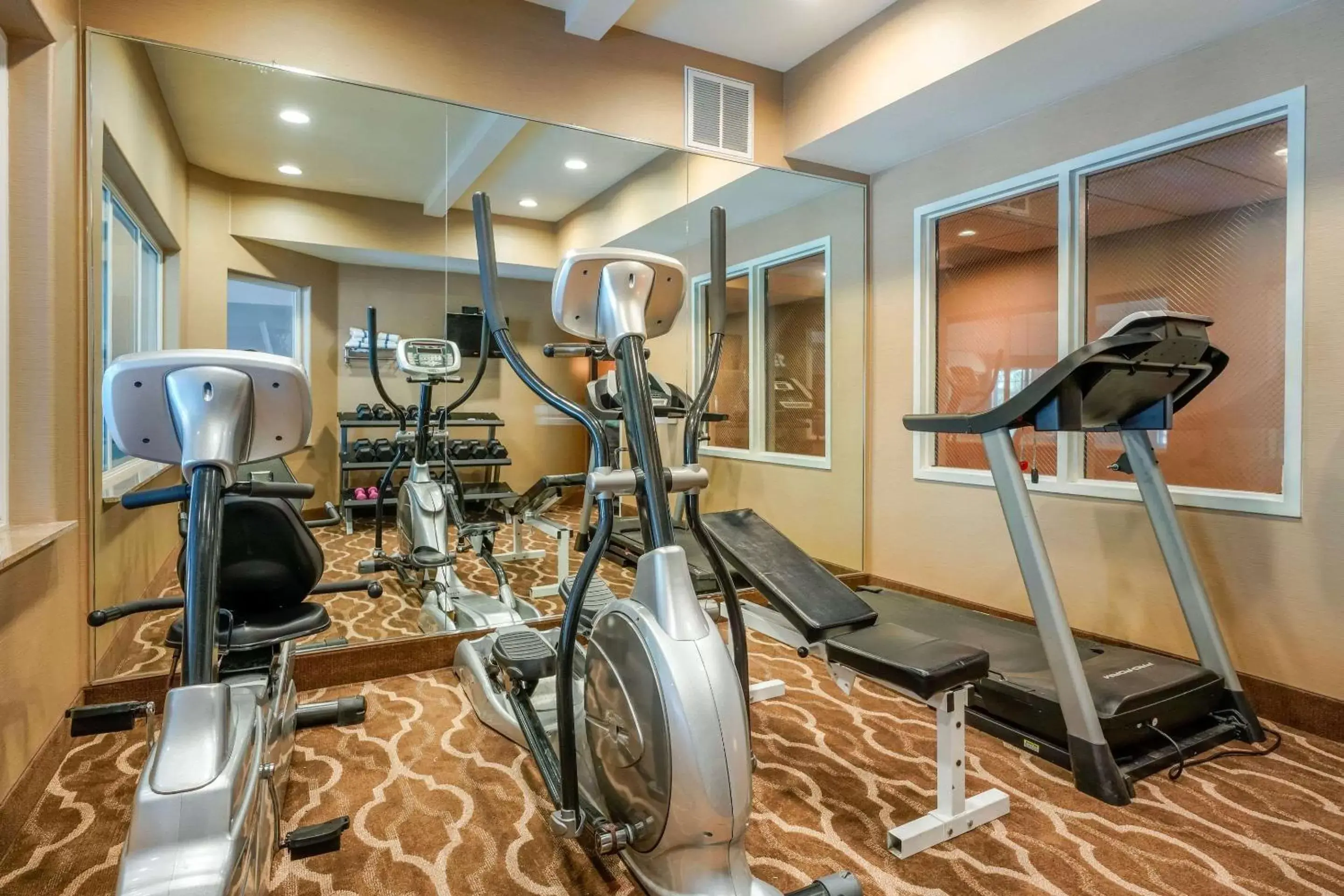 Fitness centre/facilities, Fitness Center/Facilities in Comfort Inn & Suites Galt – Lodi North
