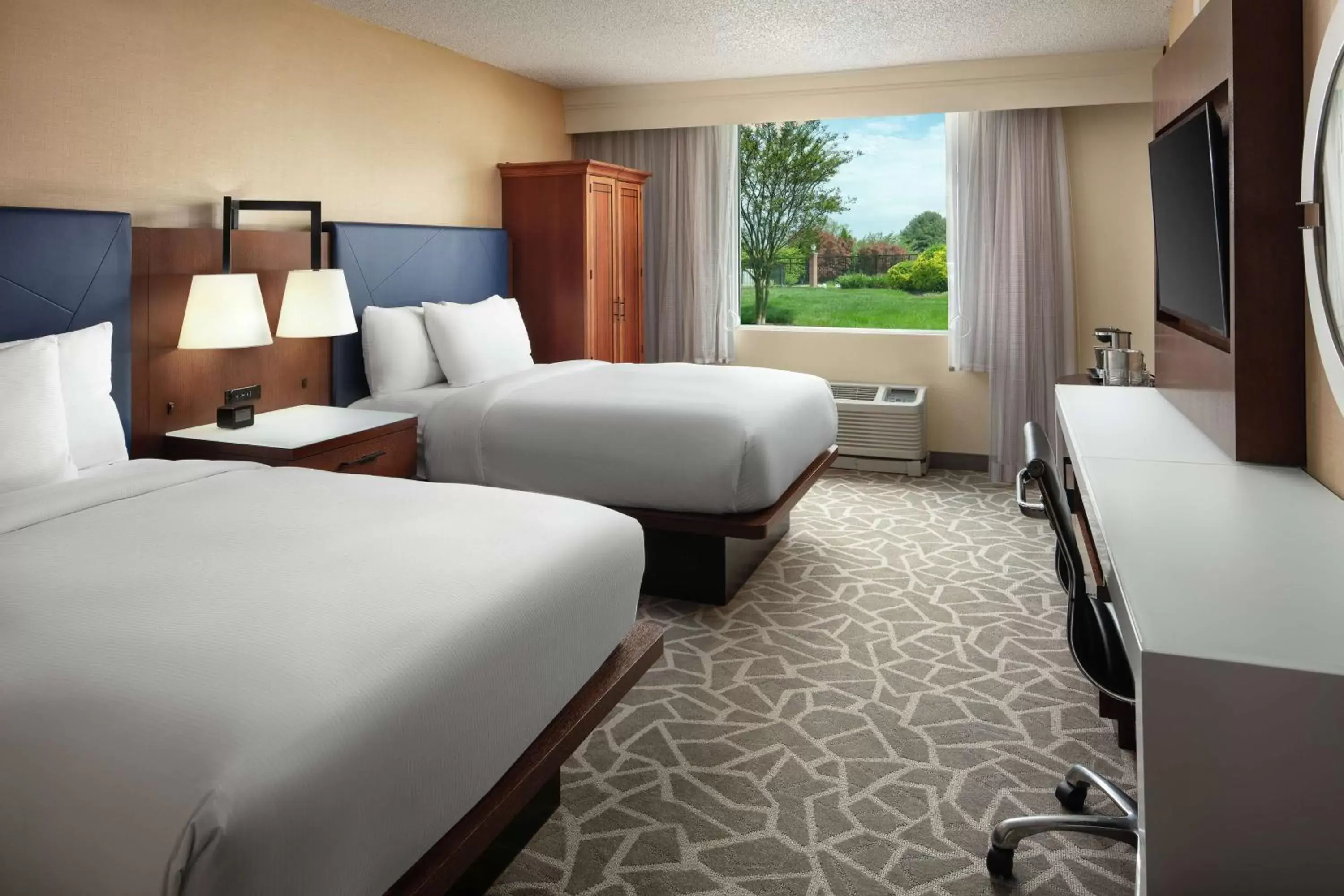 Bedroom, Bed in DoubleTree by Hilton Hotel Annapolis
