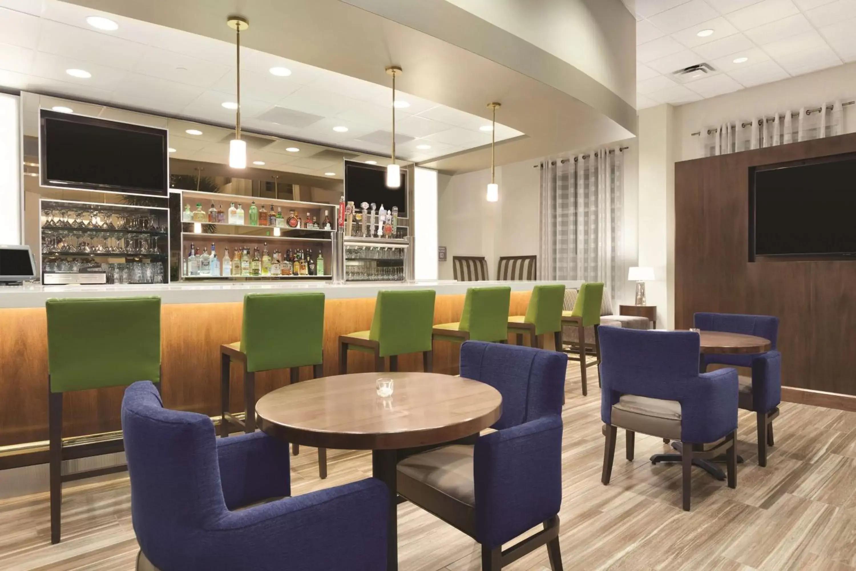 Lounge or bar, Lounge/Bar in Embassy Suites Portland/Hillsboro