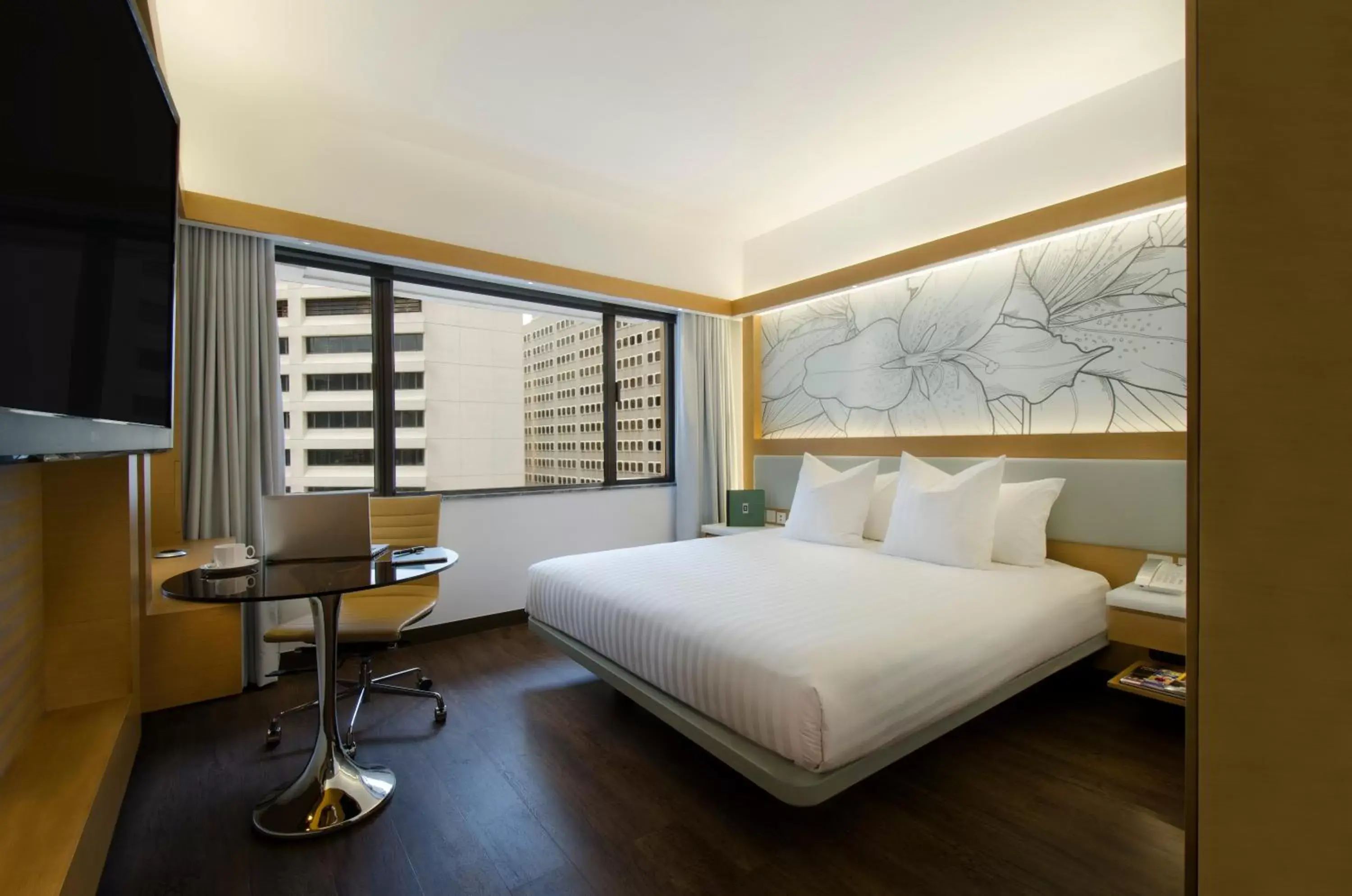 City view, Bed in The Park Lane Hong Kong, a Pullman Hotel
