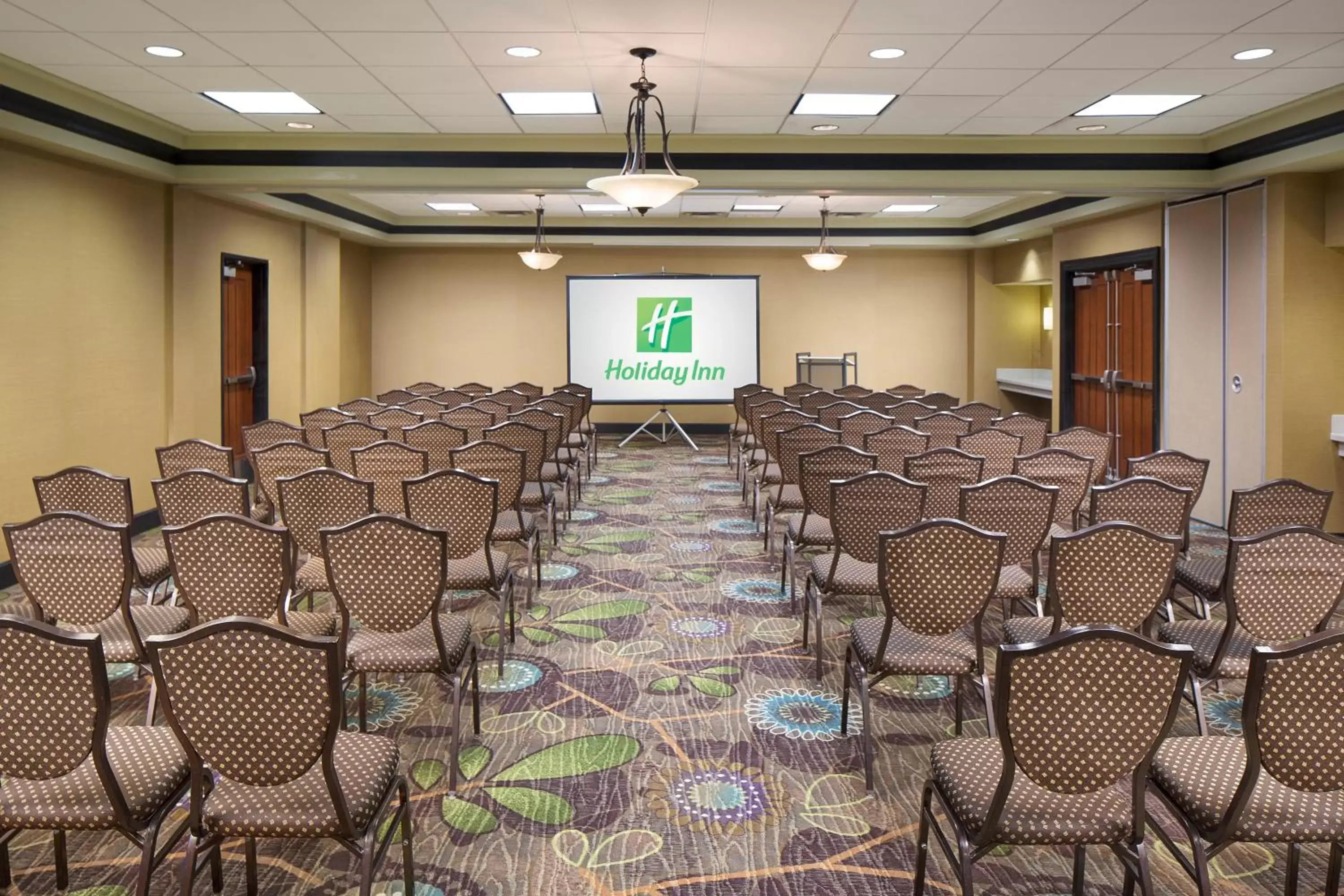 Meeting/conference room in Holiday Inn Grand Rapids-Airport, an IHG Hotel