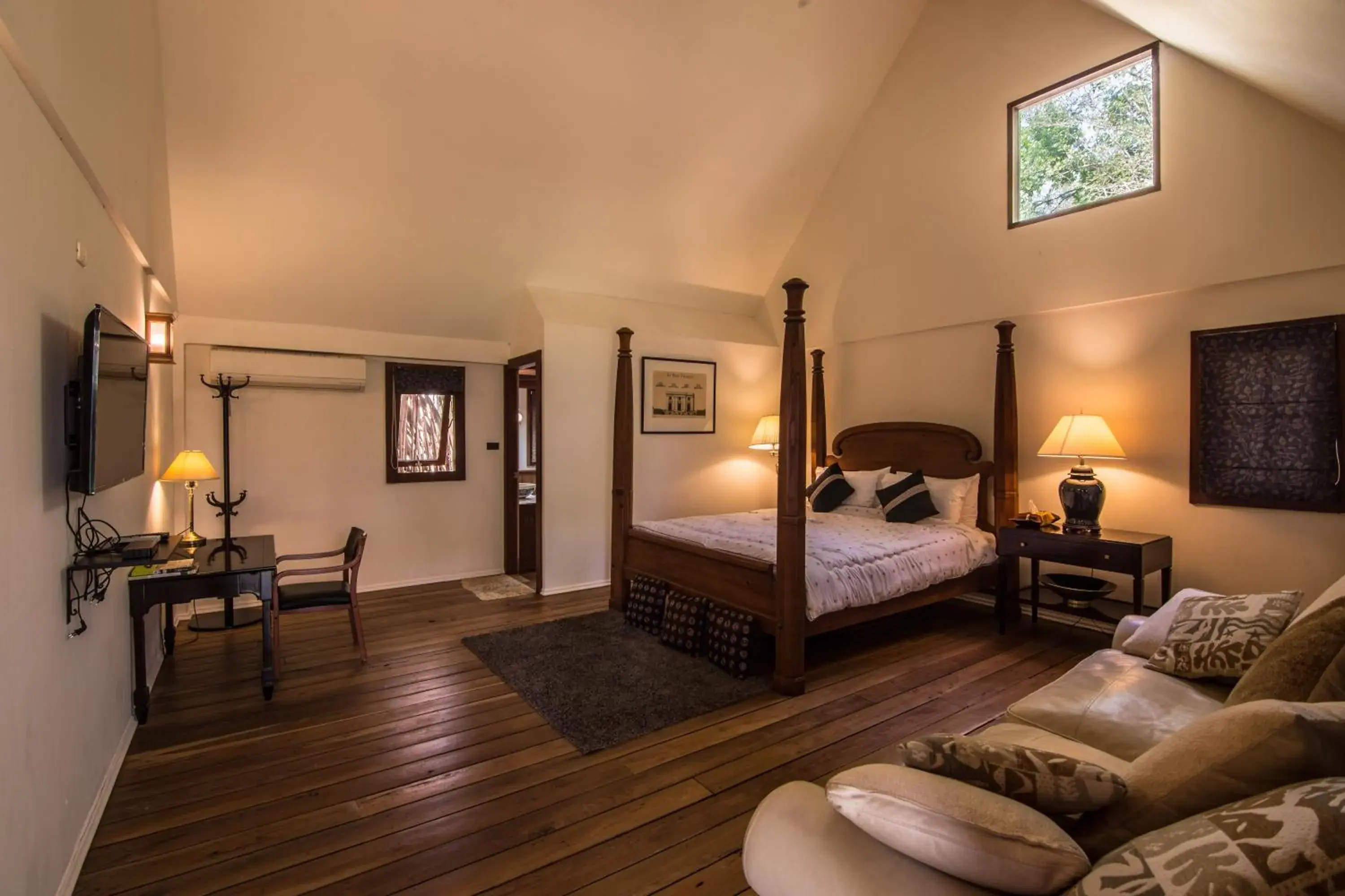 Bedroom in Teakwood villa