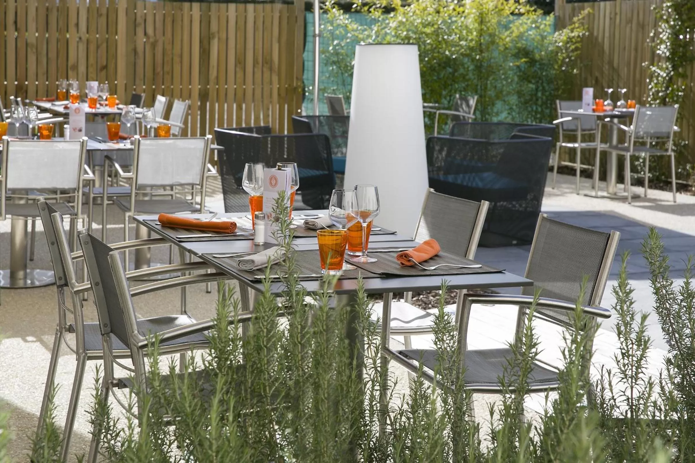 Restaurant/places to eat in Hôtel Best Western The Wish Versailles