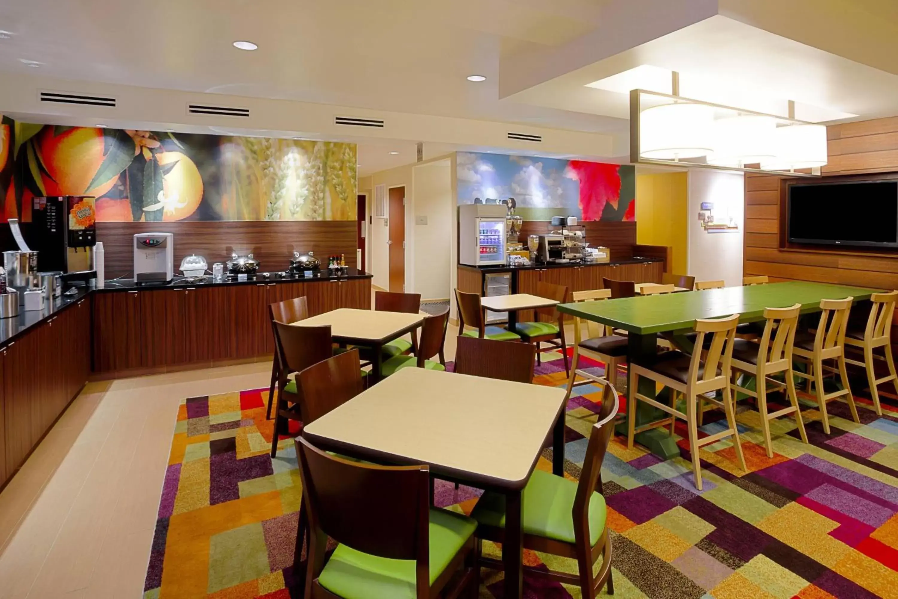 Breakfast, Restaurant/Places to Eat in Fairfield Inn and Suites by Marriott Tampa Brandon