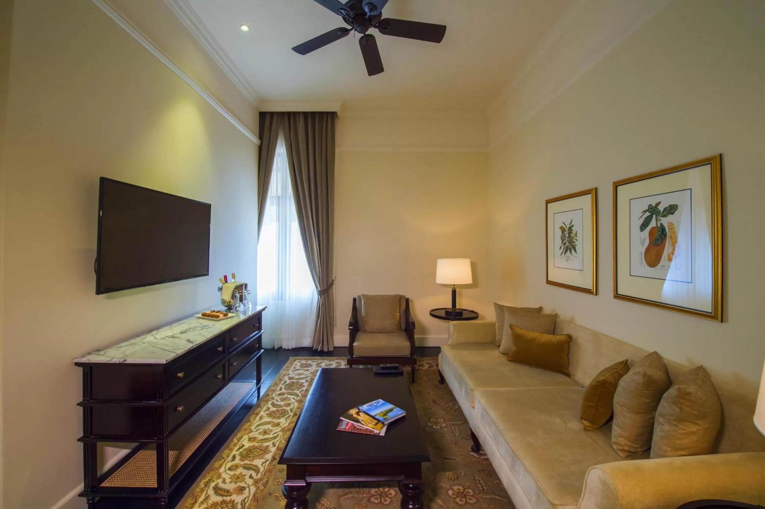 Living room in Galle Face Hotel