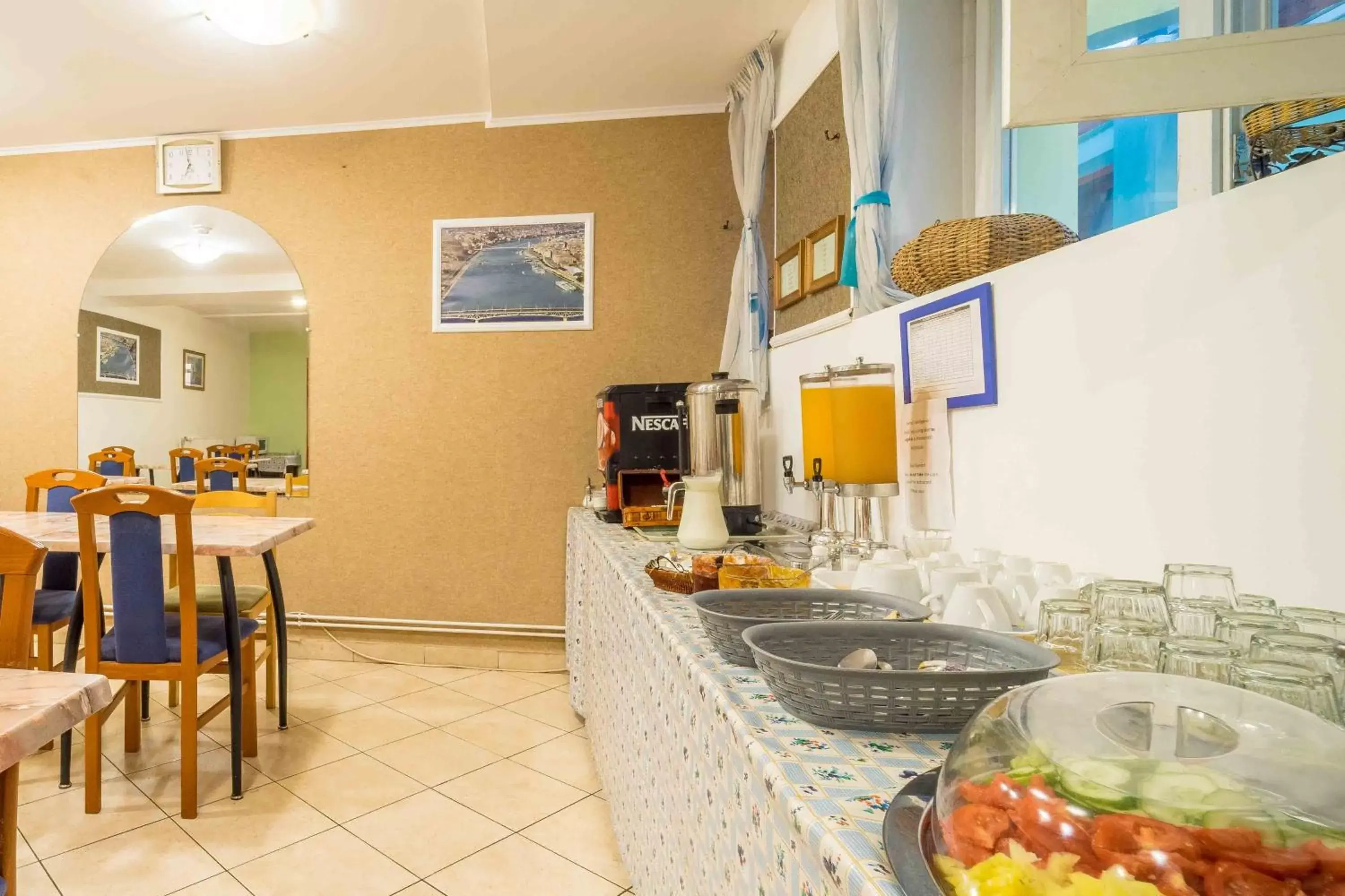 Restaurant/places to eat in Easy Star Hotel Restaurant/places to eat in Easy Star Hotel