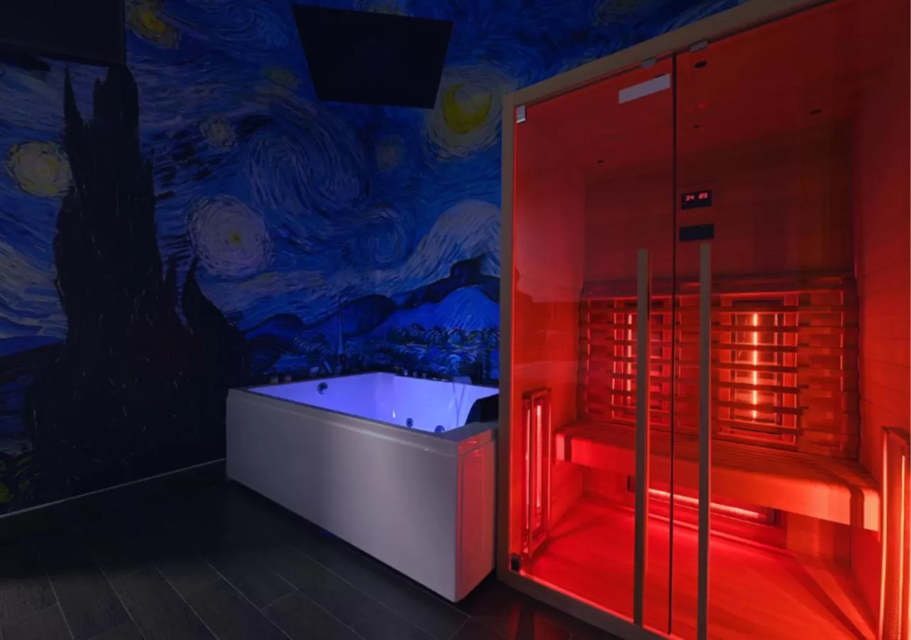 Hot Tub in ARTEMIDE "Fiore Club" B&B SUITE SPA