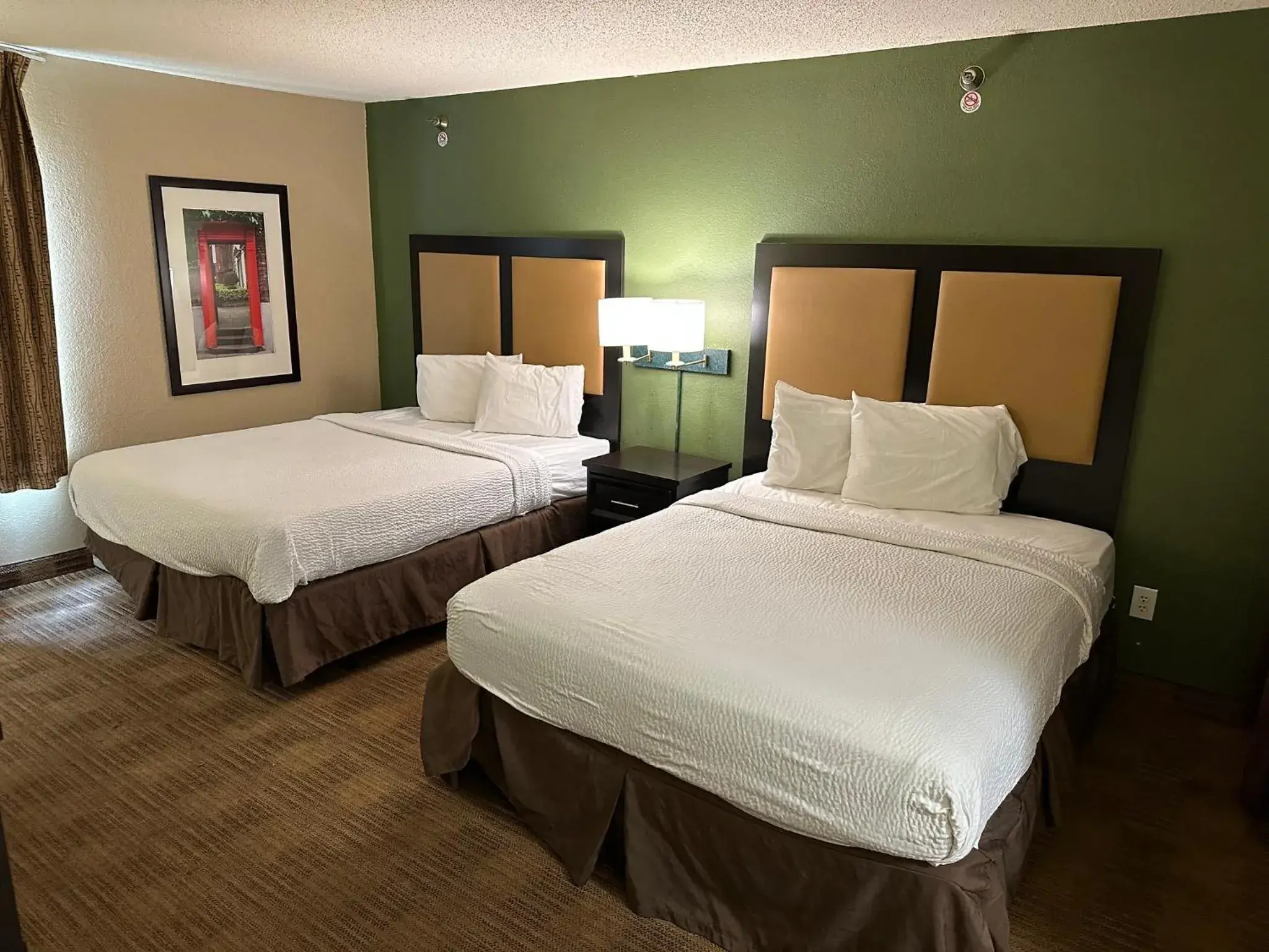 Bedroom, Bed in Red Roof Inn Southfield