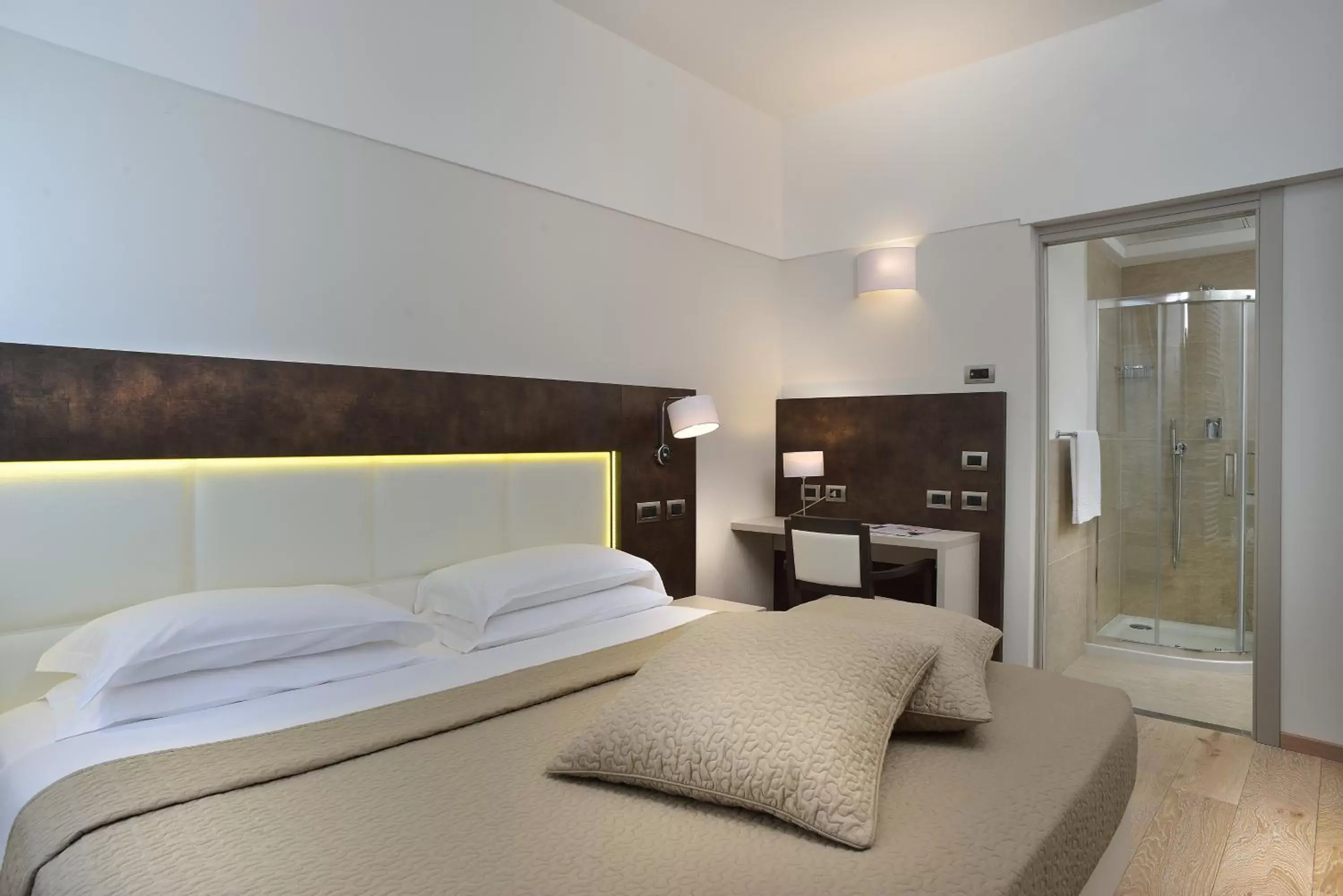 Photo of the whole room, Bed in Hotel Bologna Airport