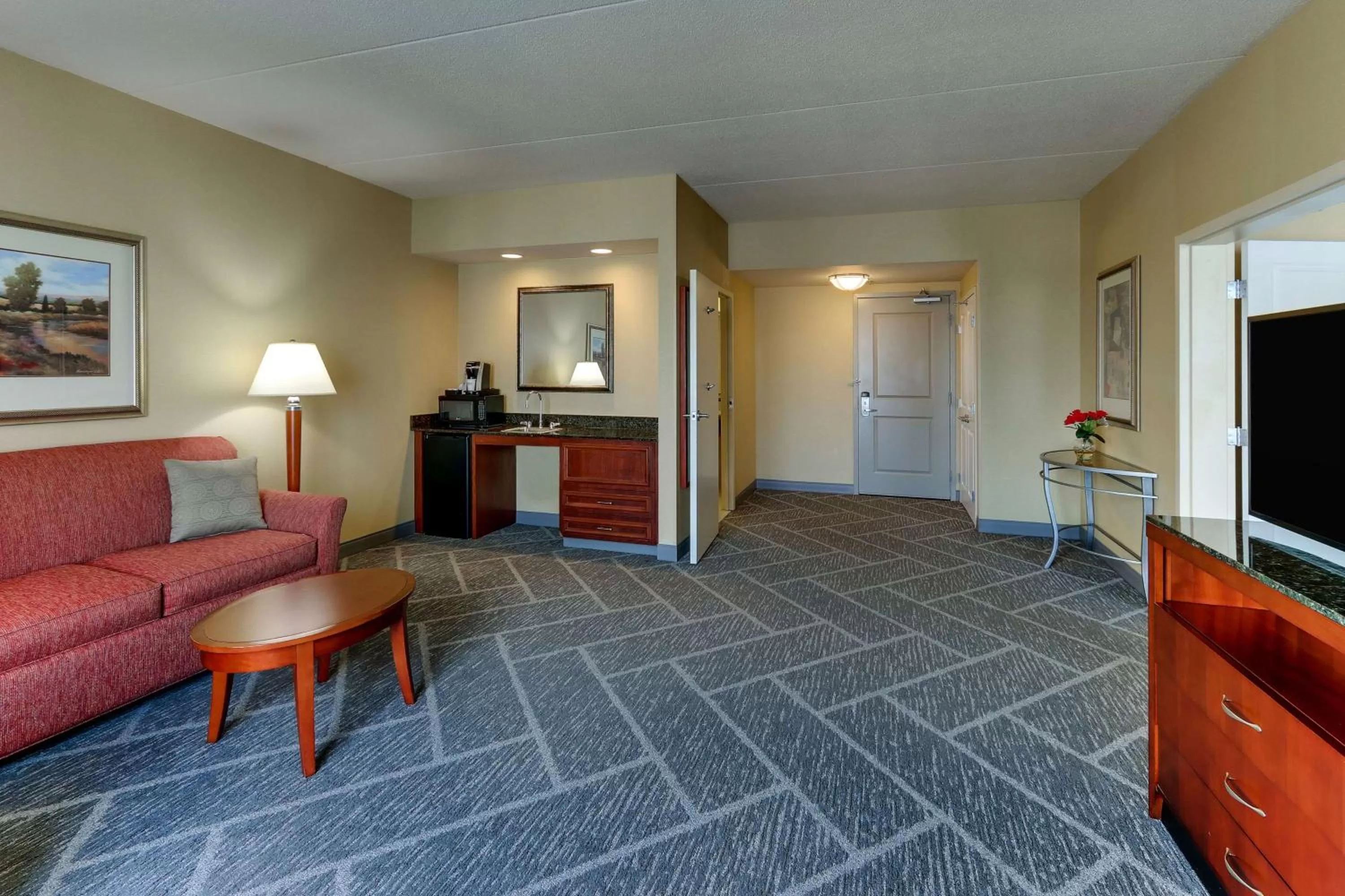 Living room in Hilton Garden Inn Indianapolis Airport