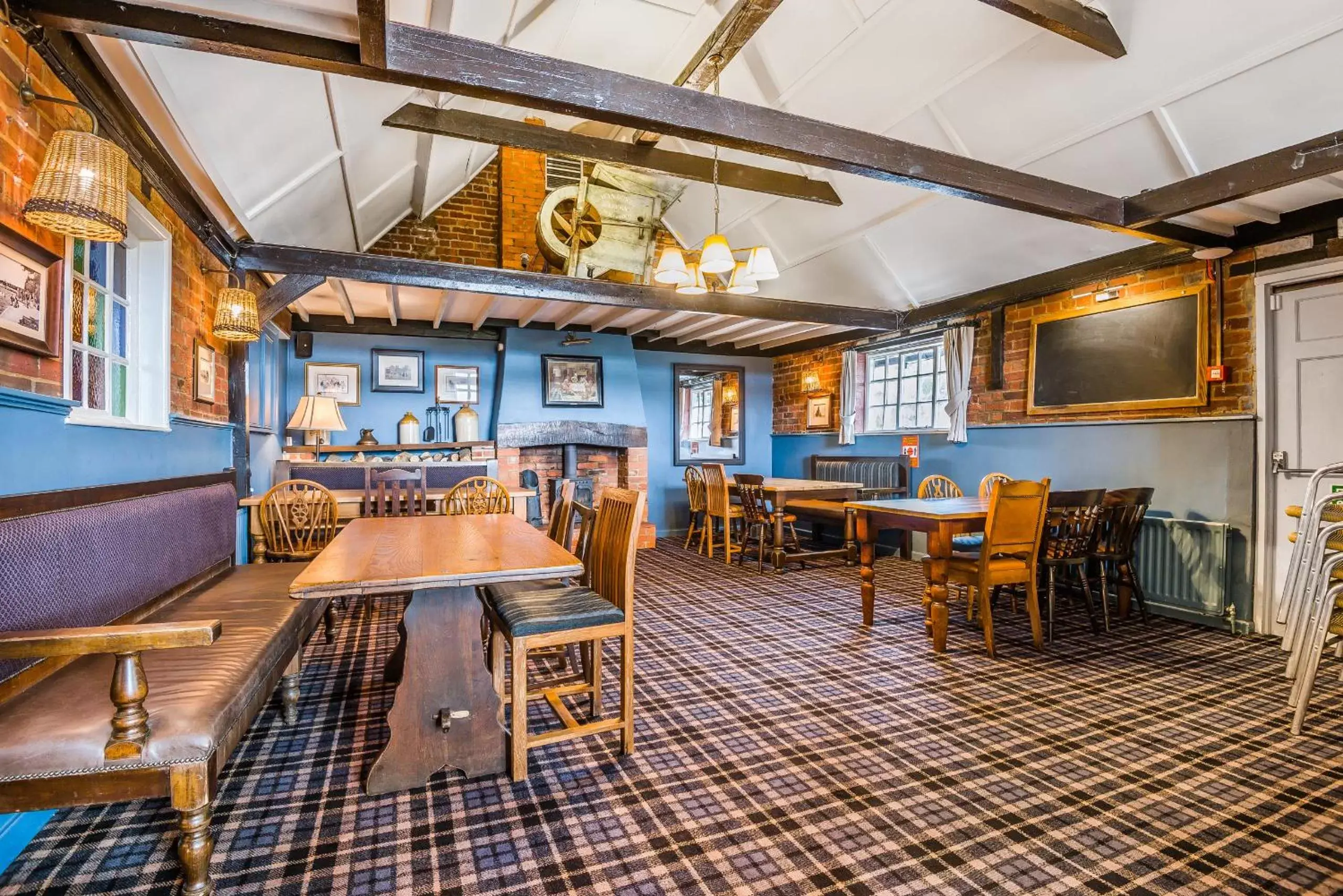 Dining area, Restaurant/Places to Eat in The Walhampton Arms
