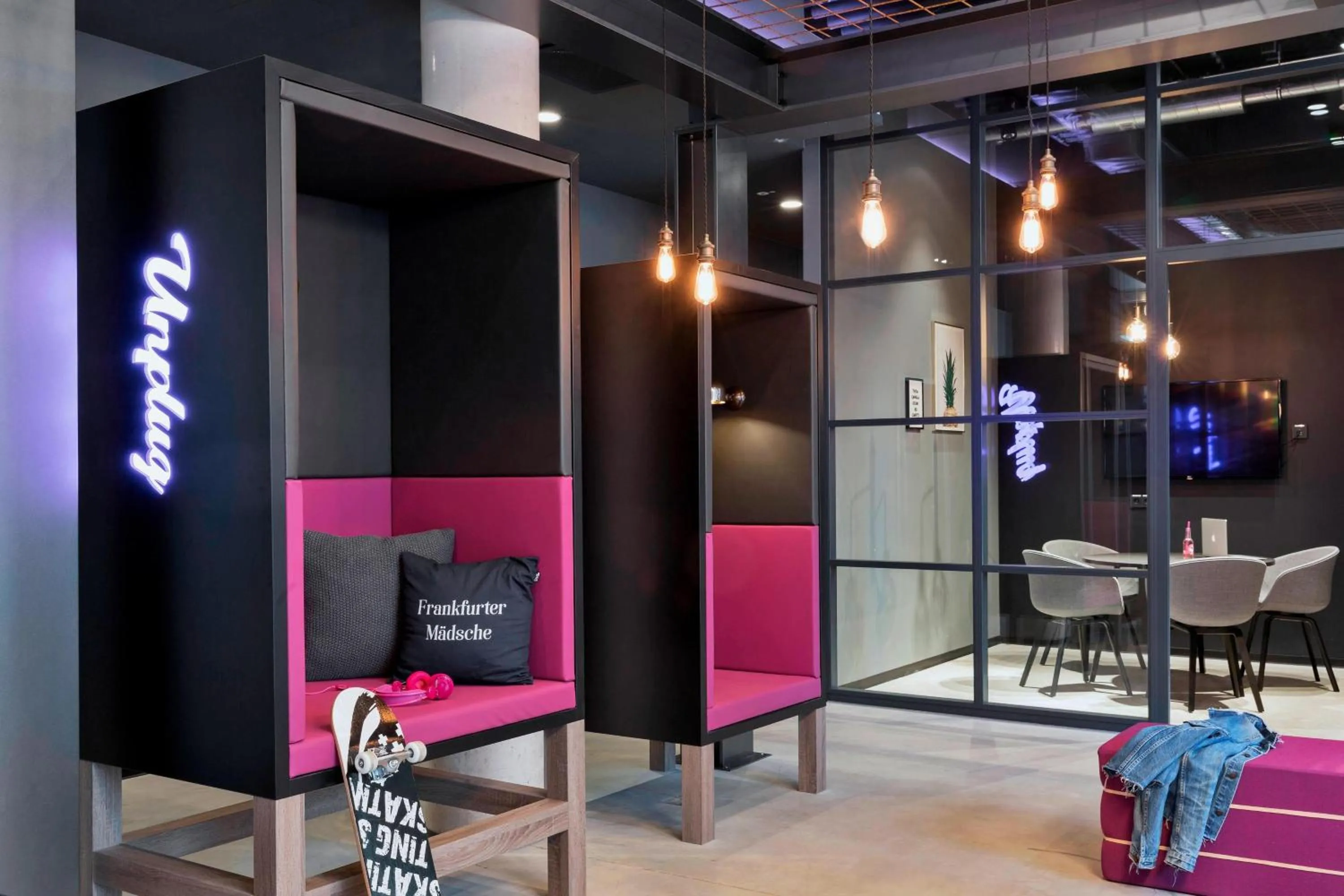 Lobby or reception in MOXY Frankfurt East