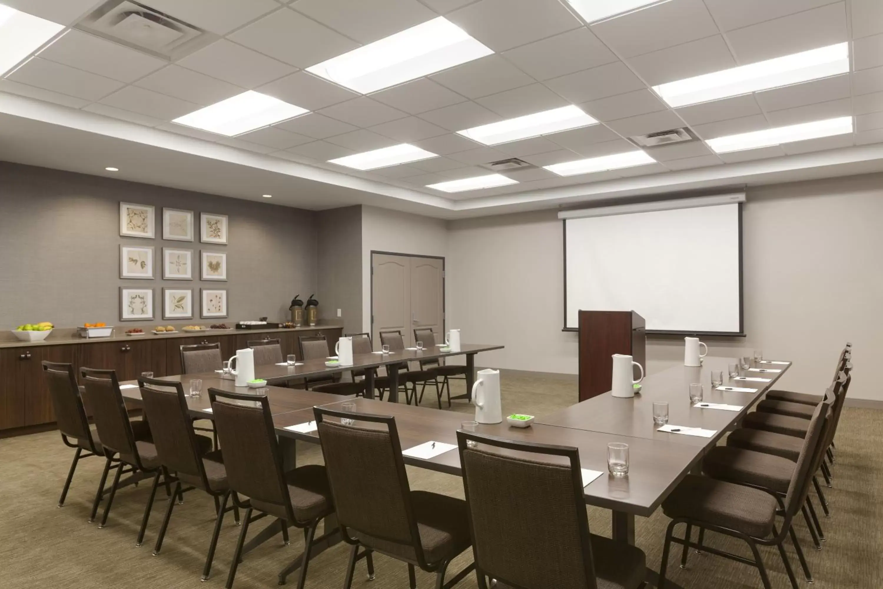 Meeting/conference room in Country Inn & Suites by Radisson, Bloomington at Mall of America, MN