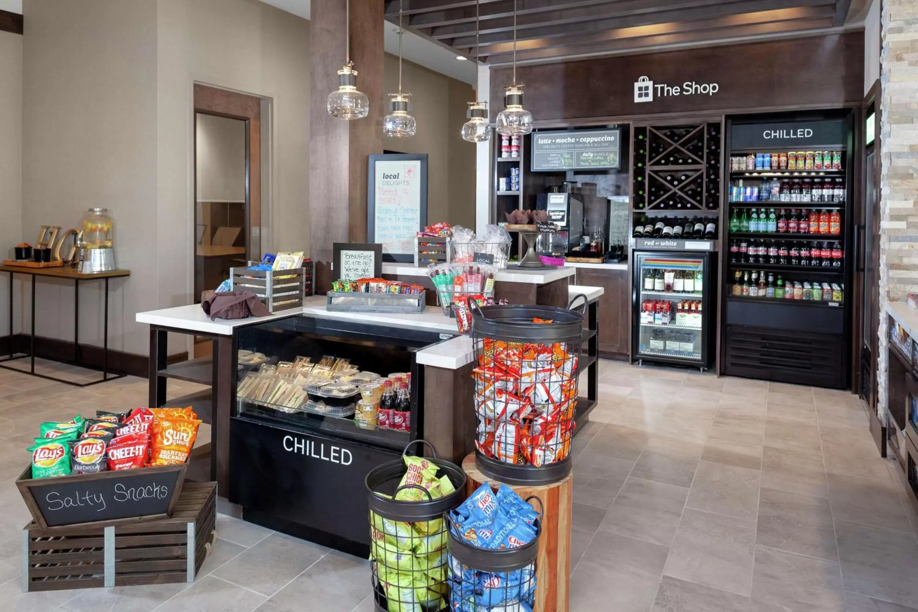 Dining area, Supermarket/Shops in Hilton Garden Inn Waco
