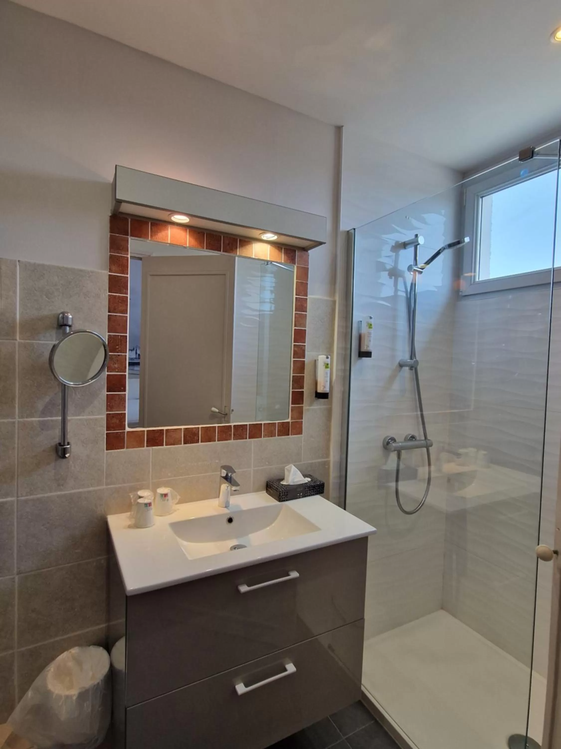 Logis VIGNES BLANCHES*** Hôtel Cosy et restaurant de terroir