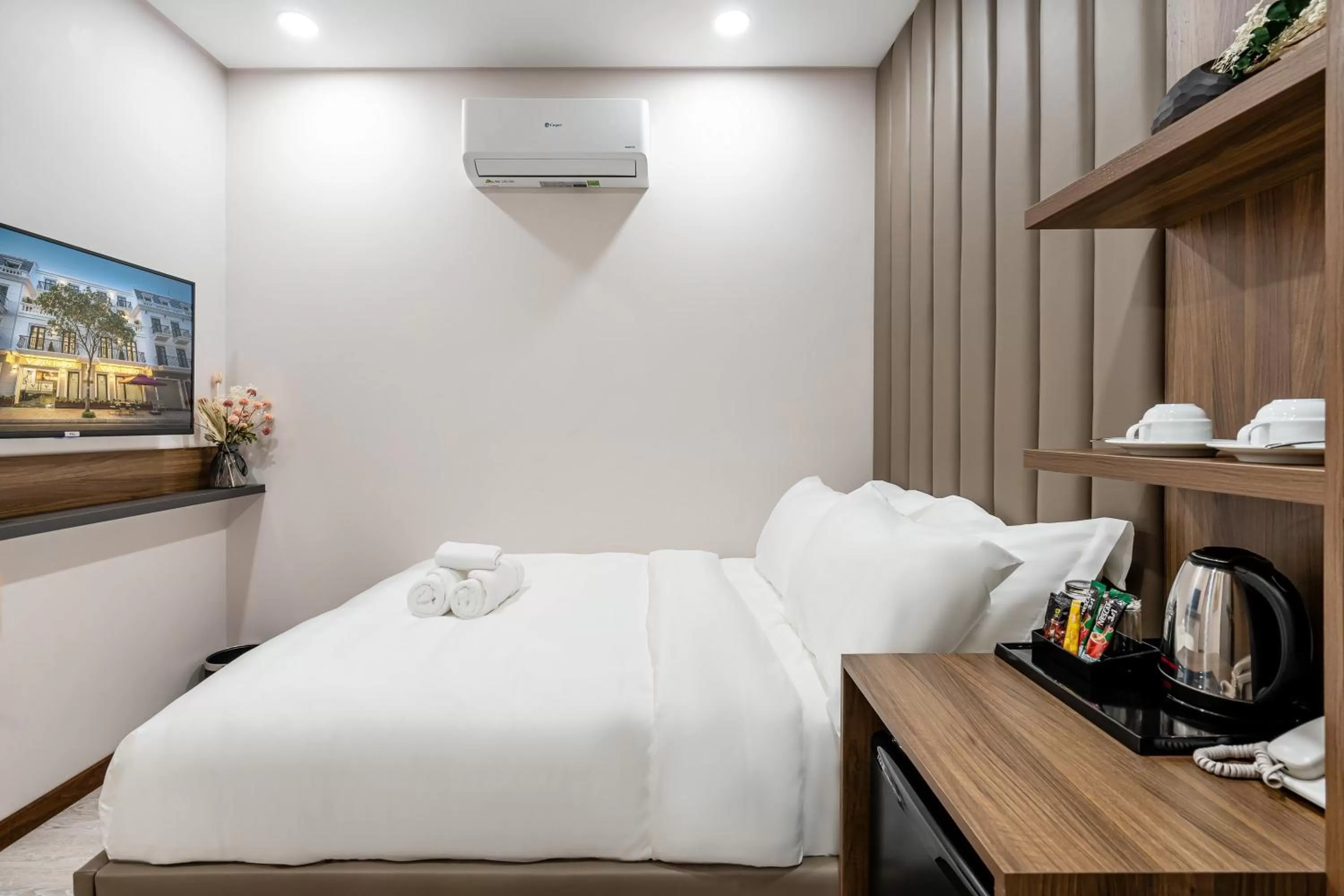 Superior Double Room in VIN HOTEL