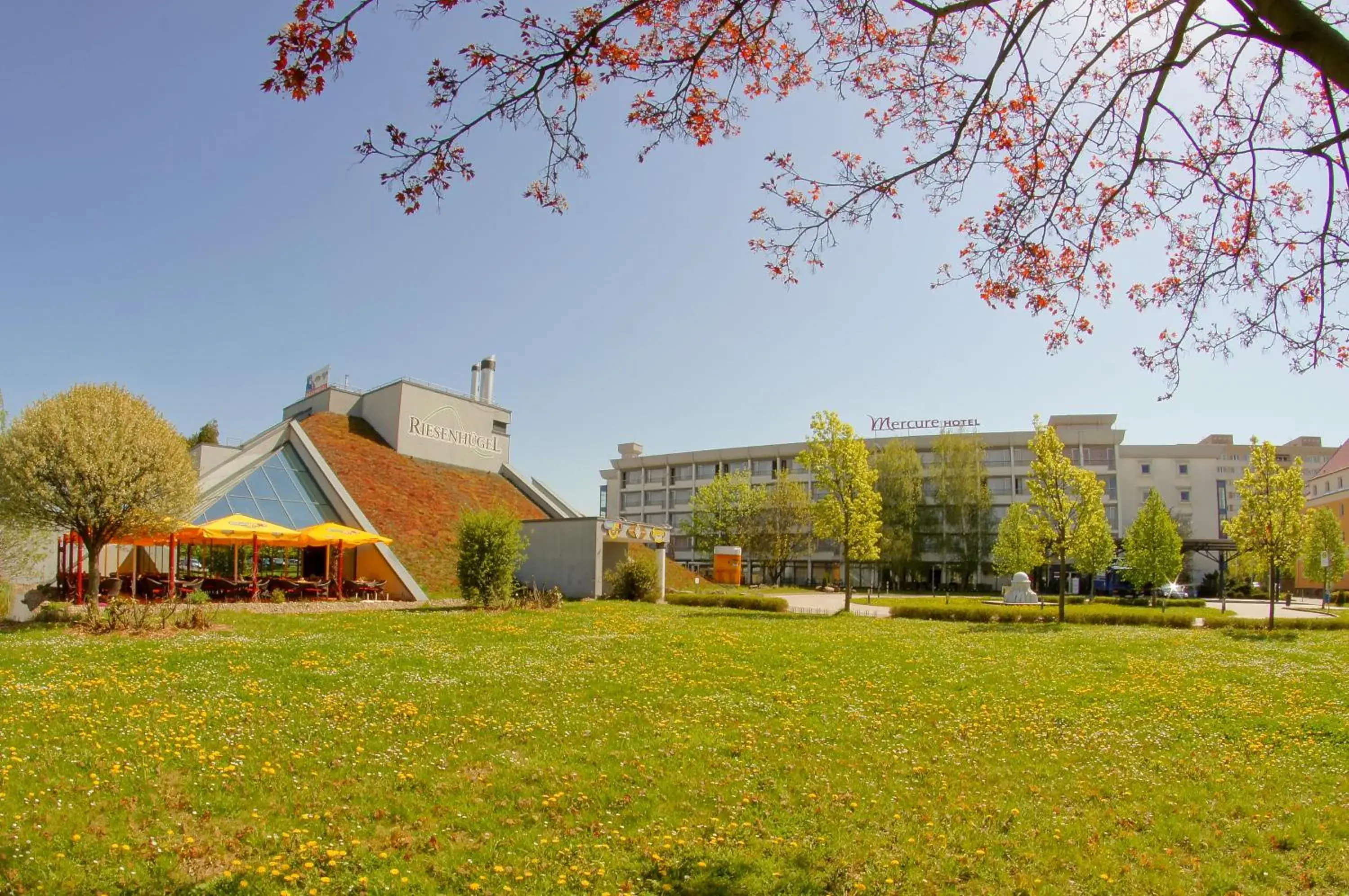 Property building in Mercure Hotel Riesa Dresden Elbland Property building in Mercure Hotel Riesa Dresden Elbland