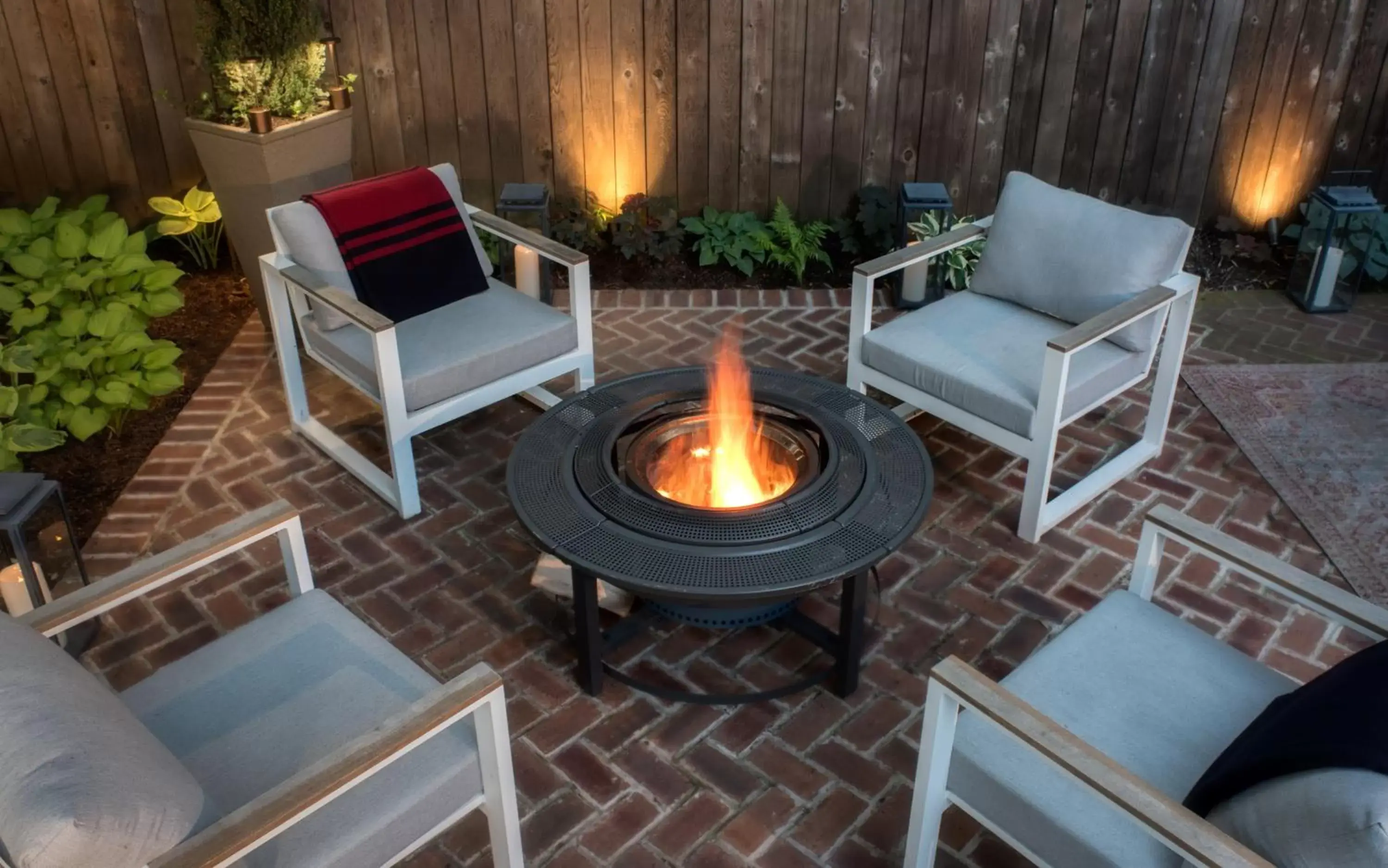 Patio, Seating Area in The Poppy Georgetown Guesthouse and Gardens