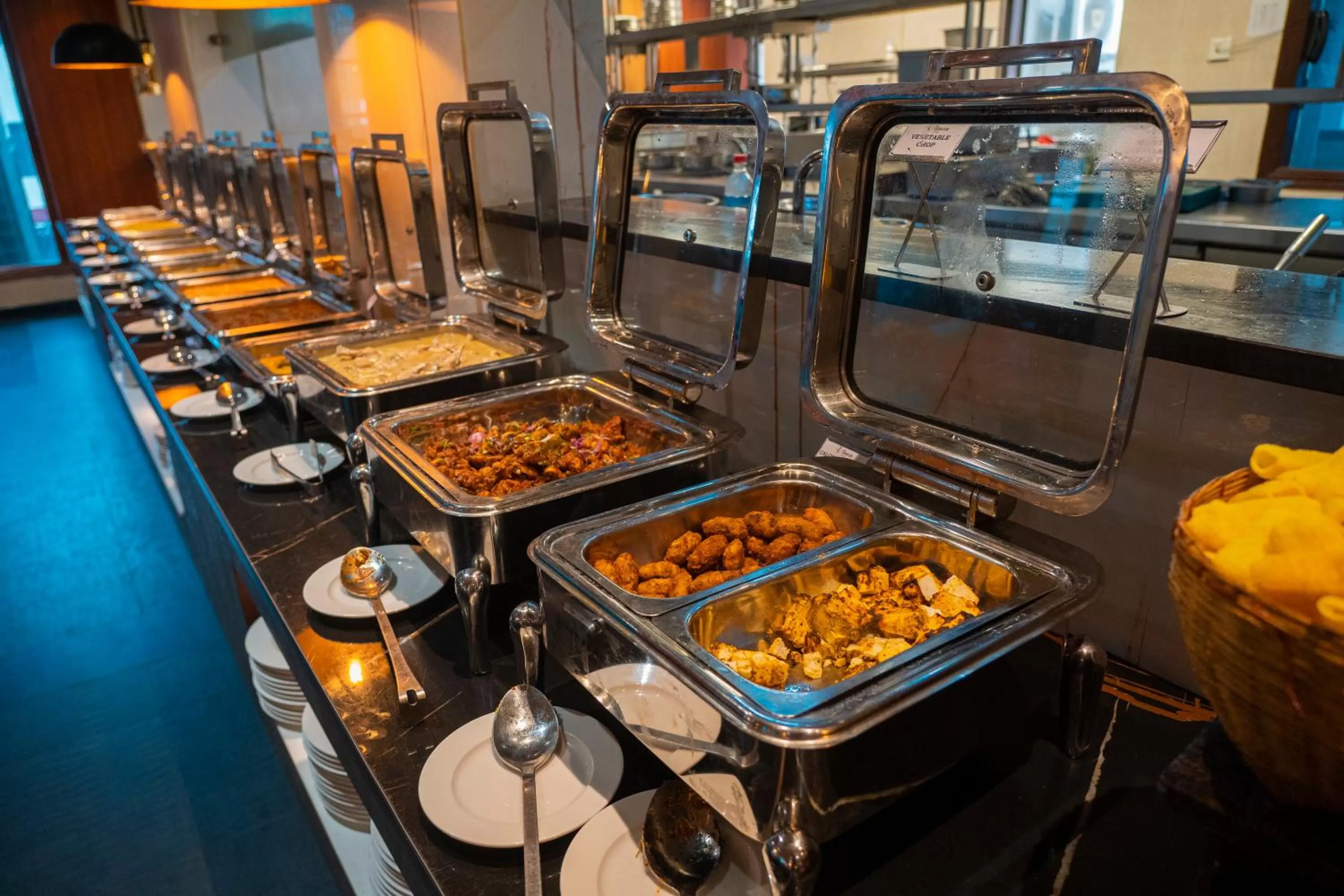 Restaurant/places to eat in Hotel Cachar Club