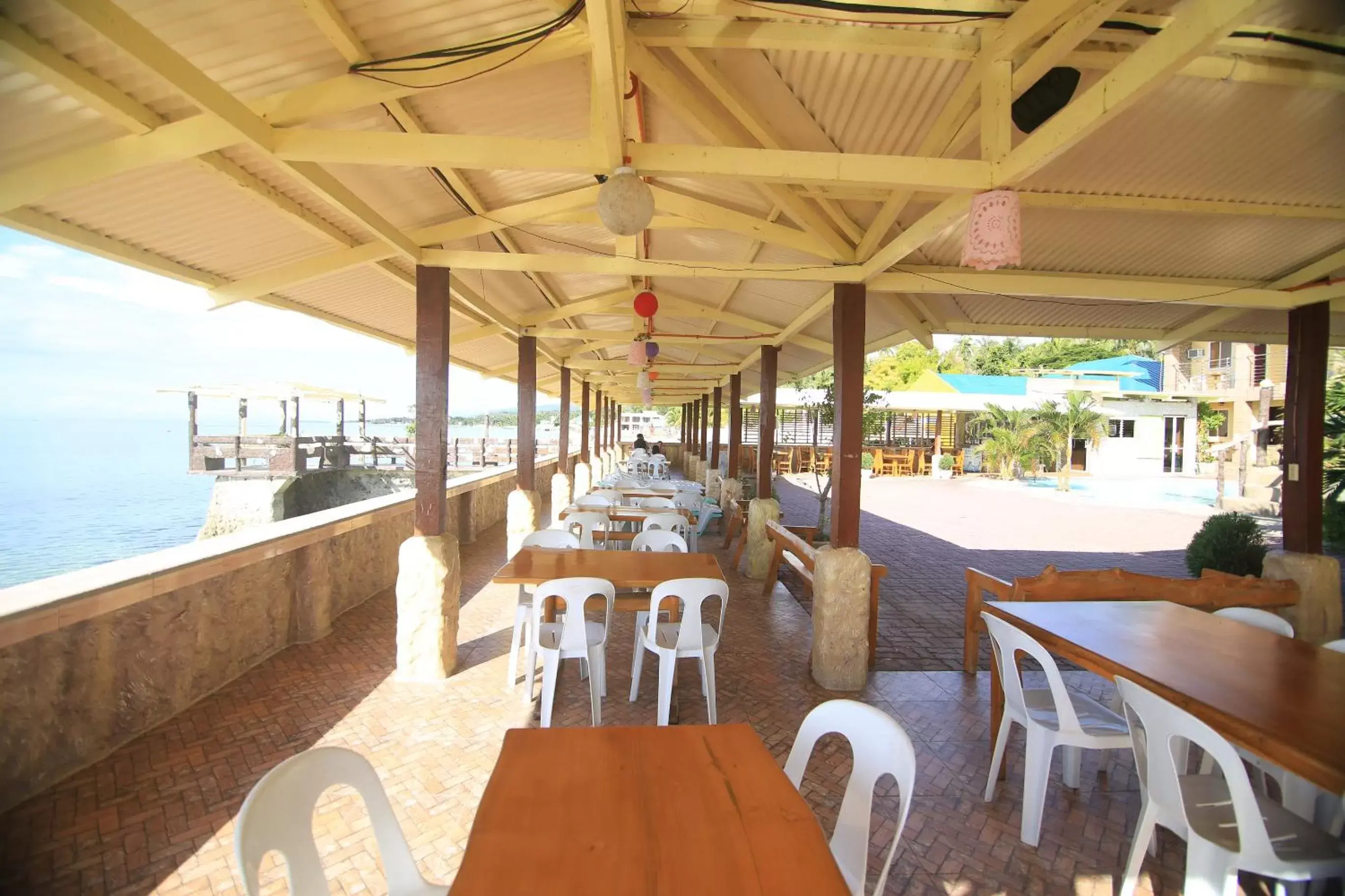 Restaurant/places to eat in GingGing Hotel And Resort Restaurant/places to eat in GingGing Hotel And Resort