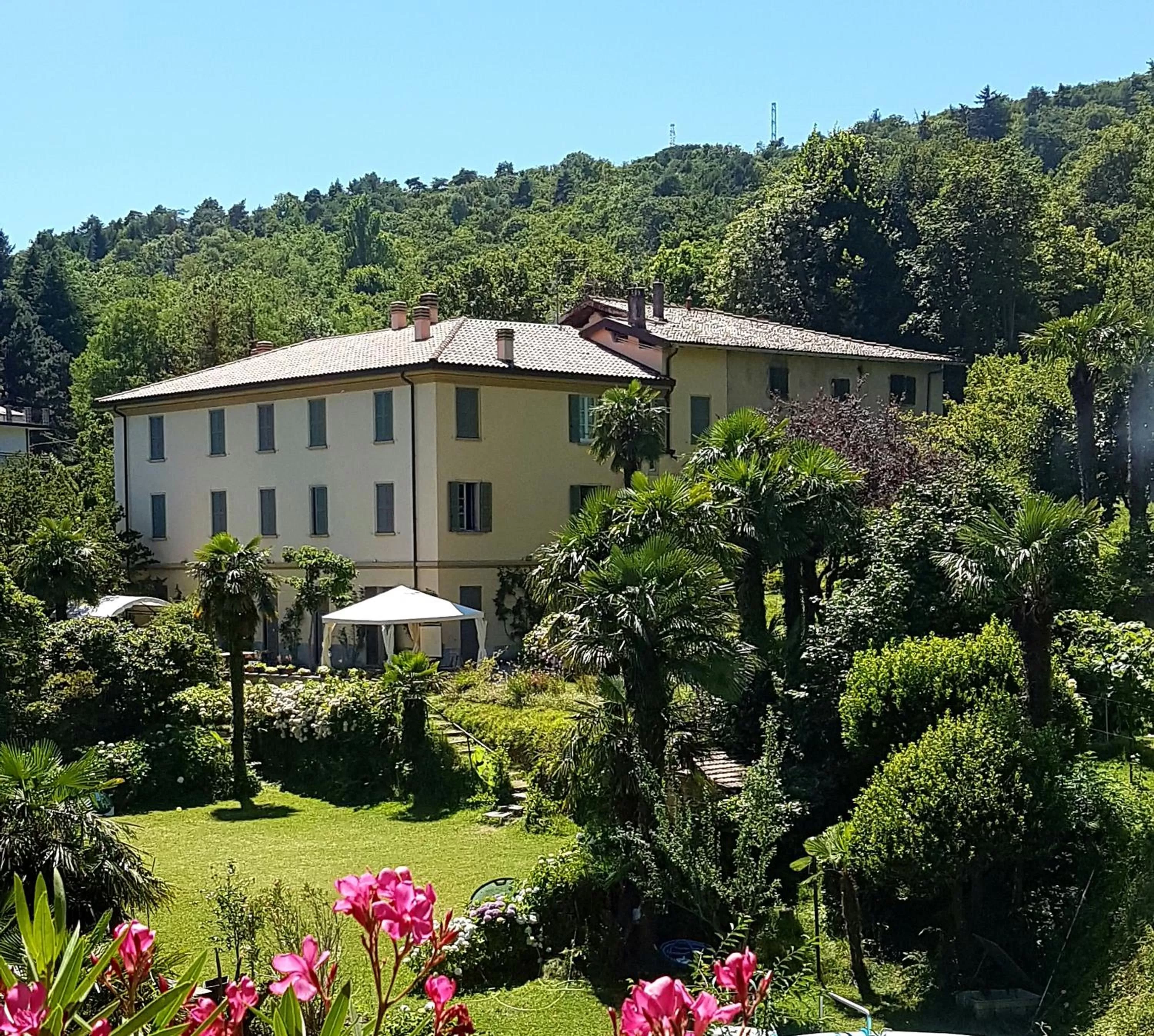 Property building in Villa Corti