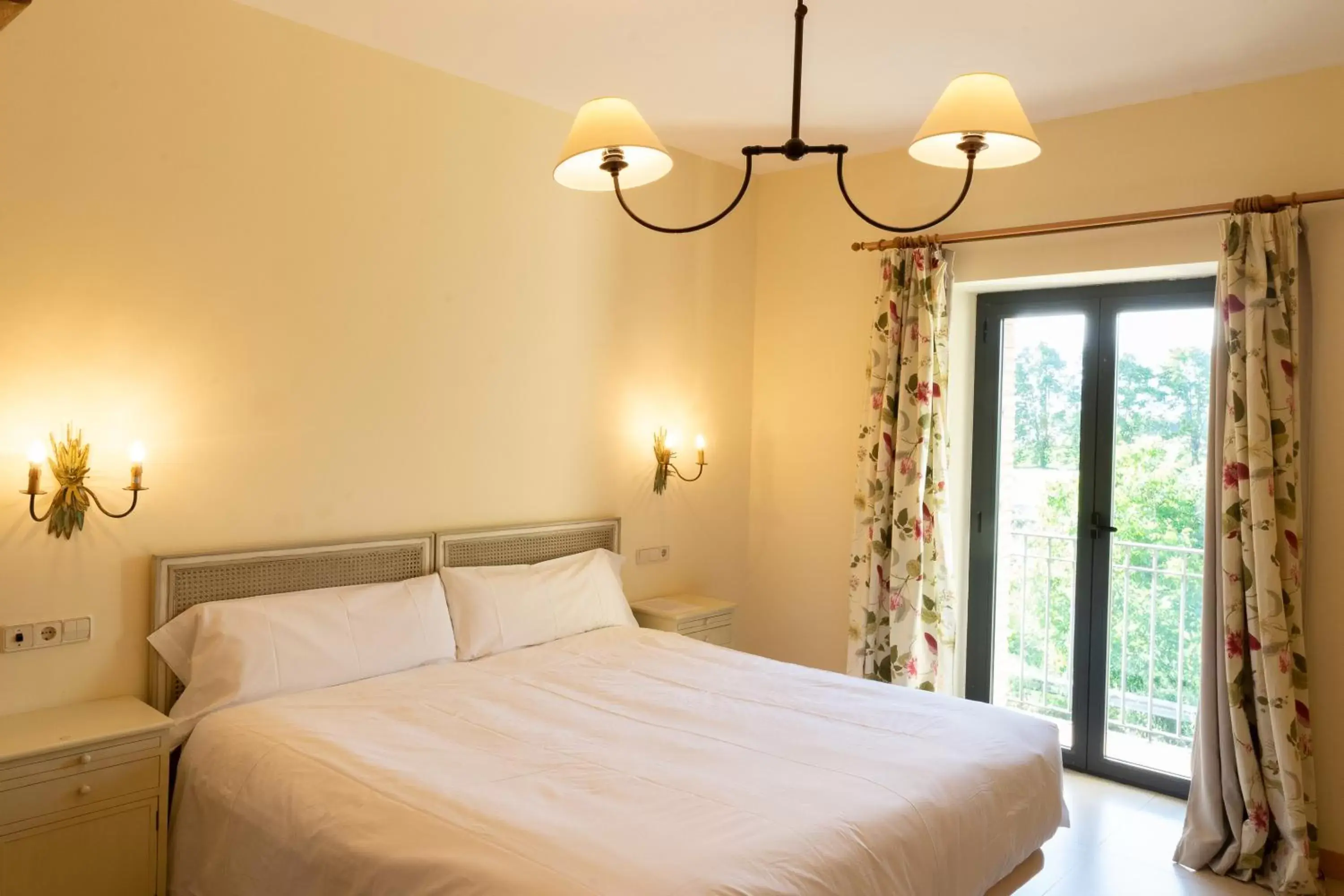 Bed in Hotel Villa Marcilla