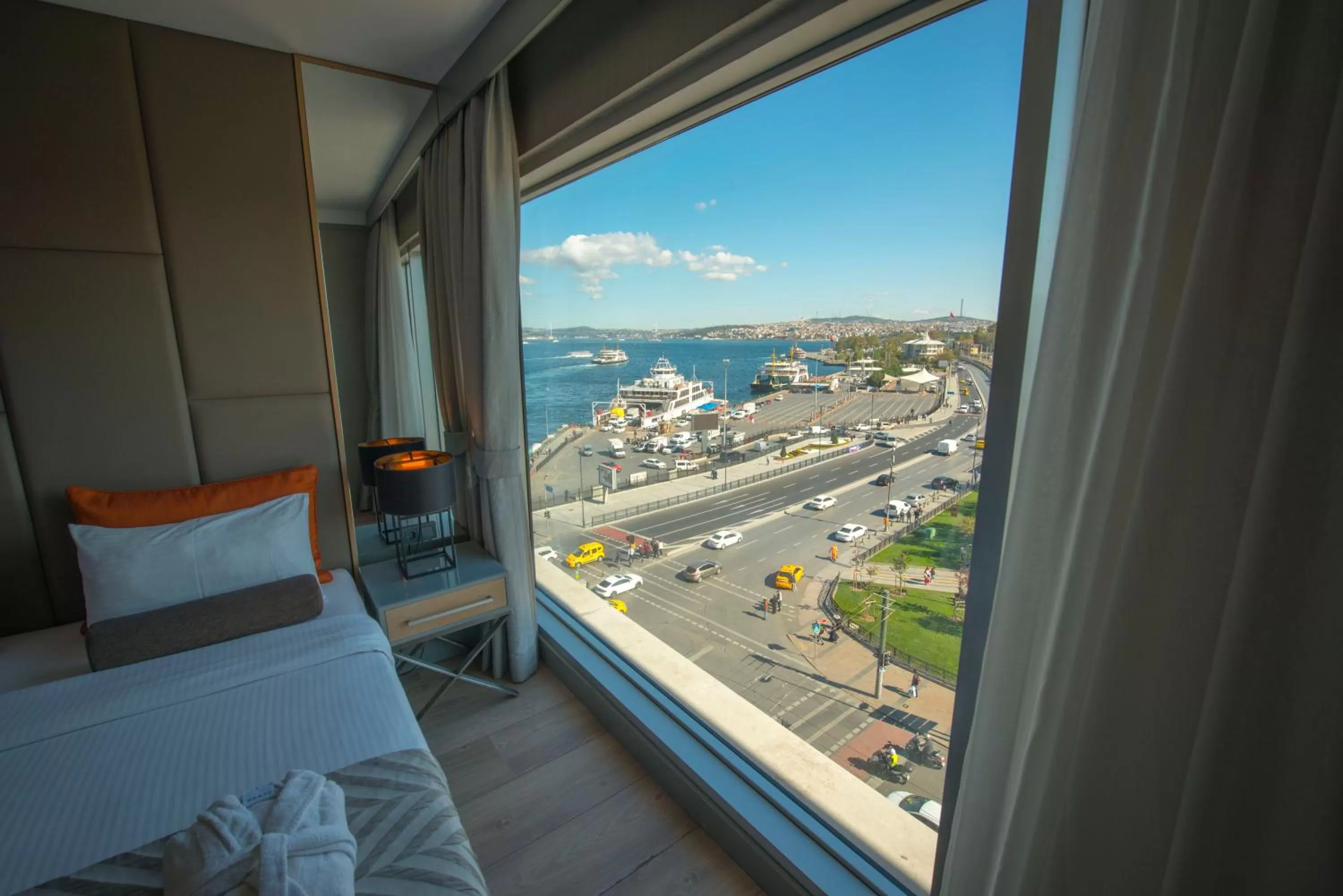 Sea view in Manesol Old City Bosphorus