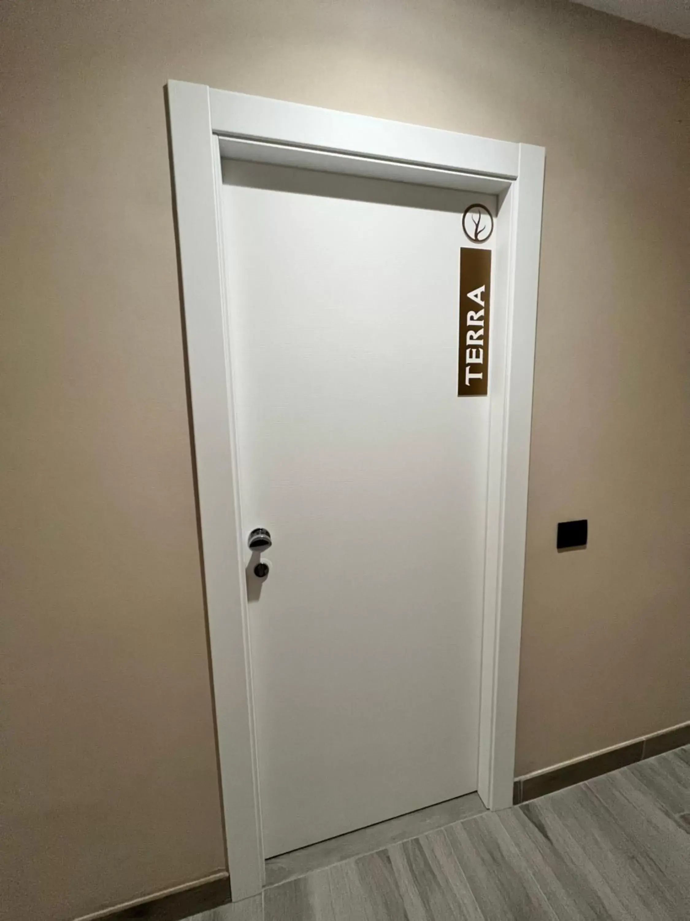 Deluxe Room in CB Rooms Deluxe Room in CB Rooms