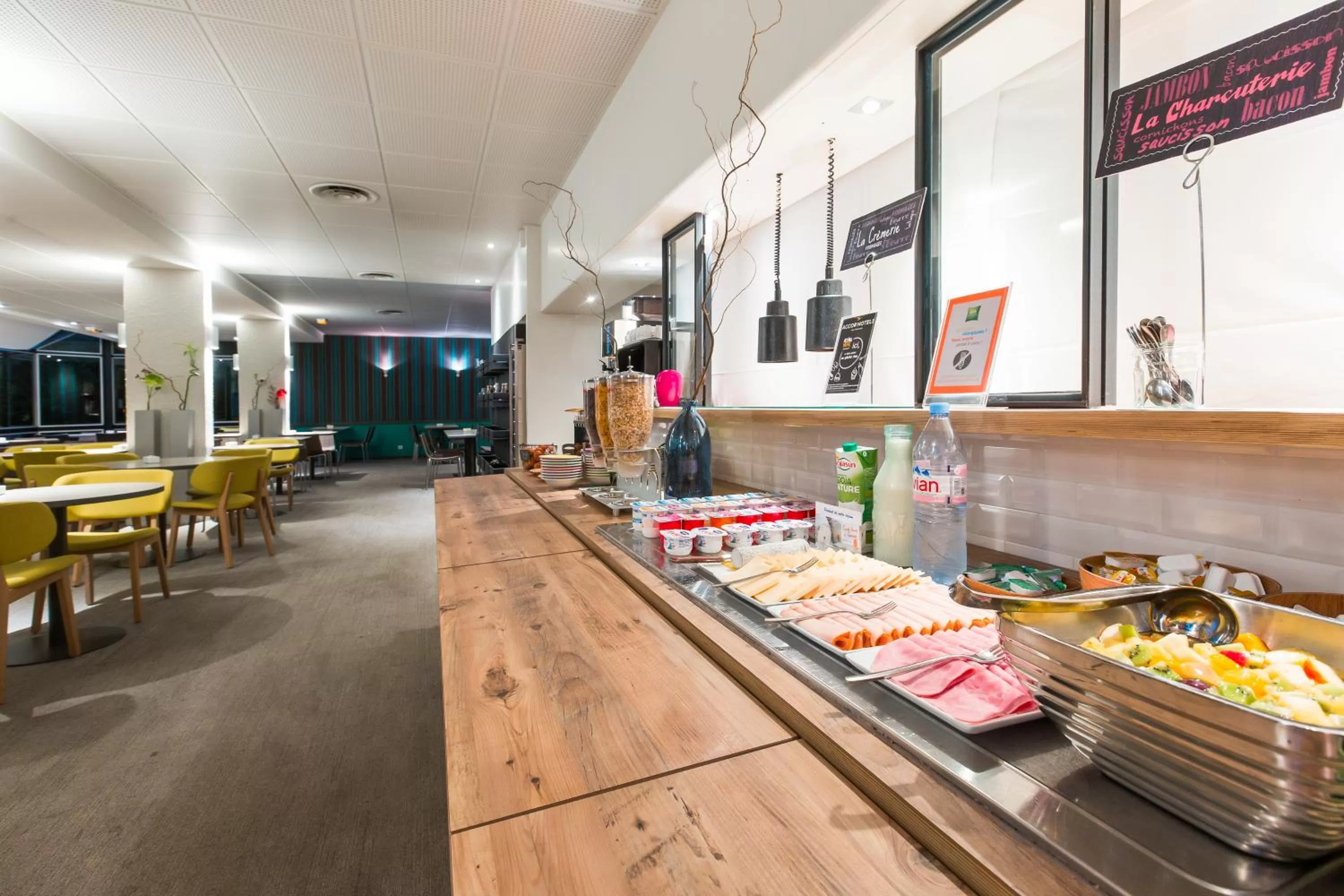 Buffet breakfast in ibis Styles Tours Sud