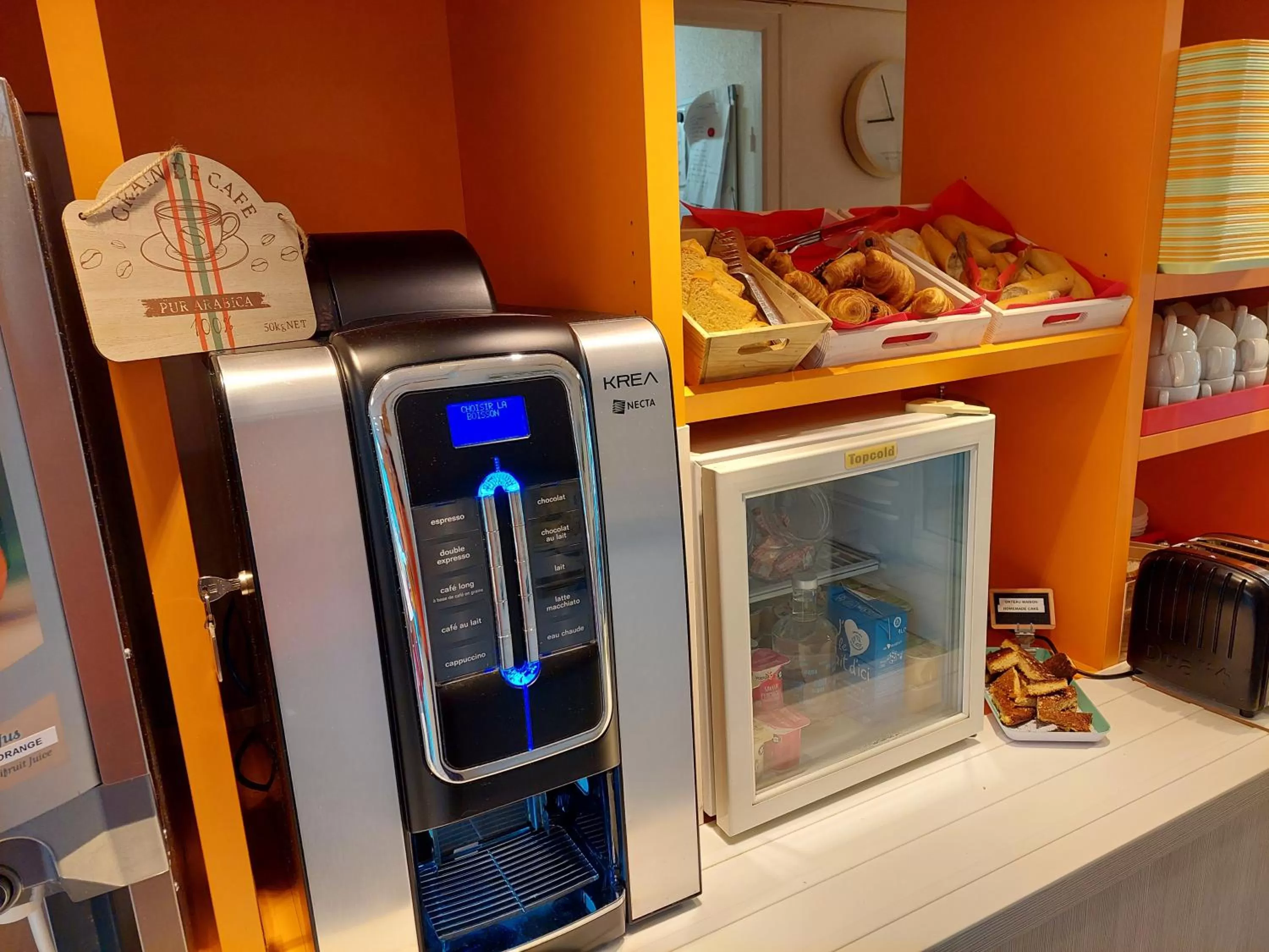 Buffet breakfast in Premiere Classe Saintes