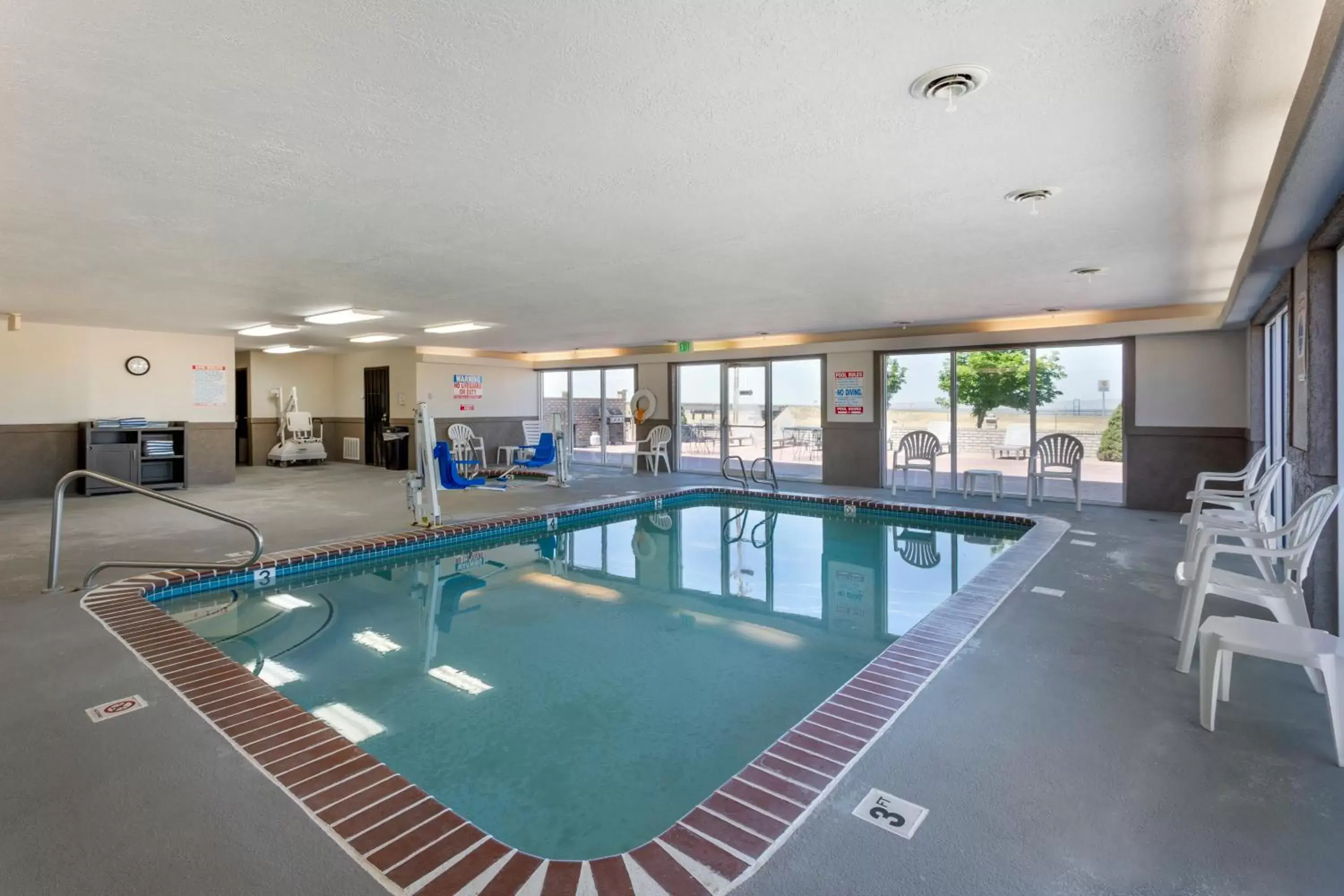 Swimming Pool in Quality Inn & Suites Fillmore I-15