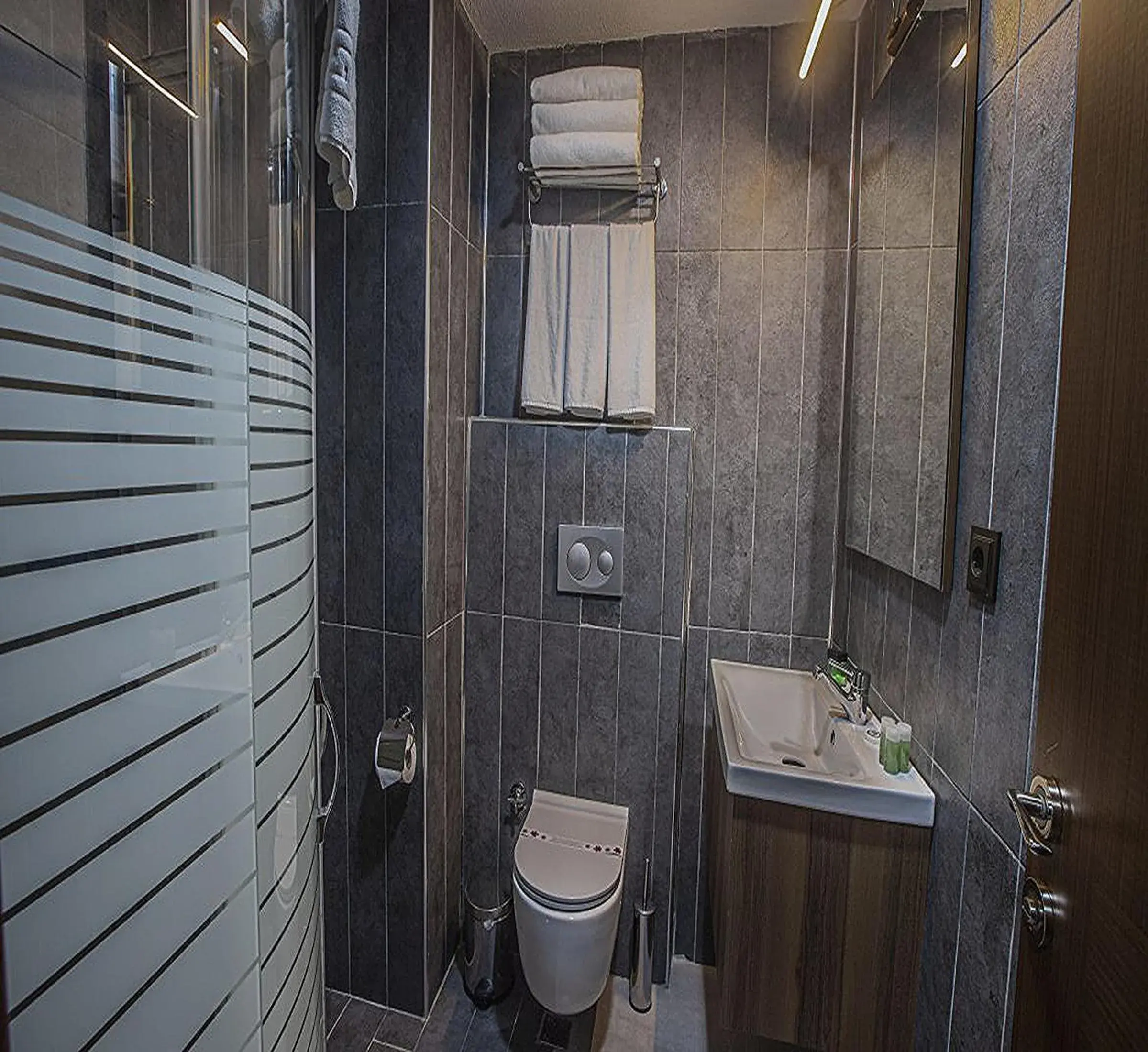Bathroom in Istanbul Airport Express Hotel