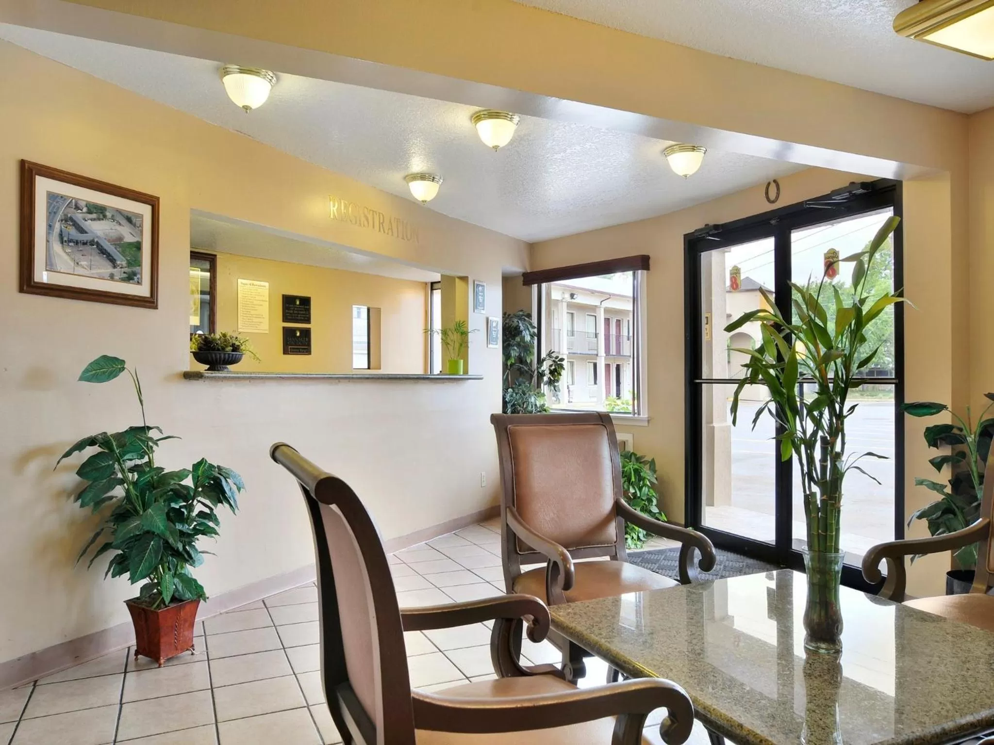 Lobby or reception in Super 8 by Wyndham San Antonio Pearl District Downtown