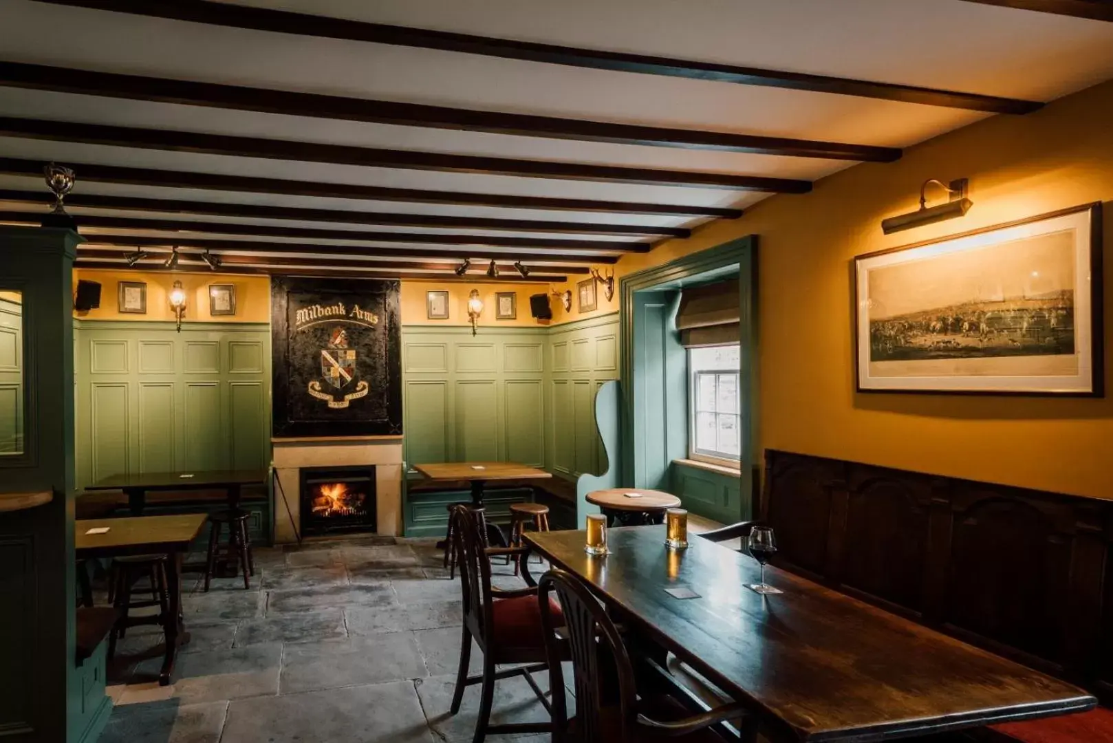 Lounge or bar, Restaurant/Places to Eat in The Milbank Arms