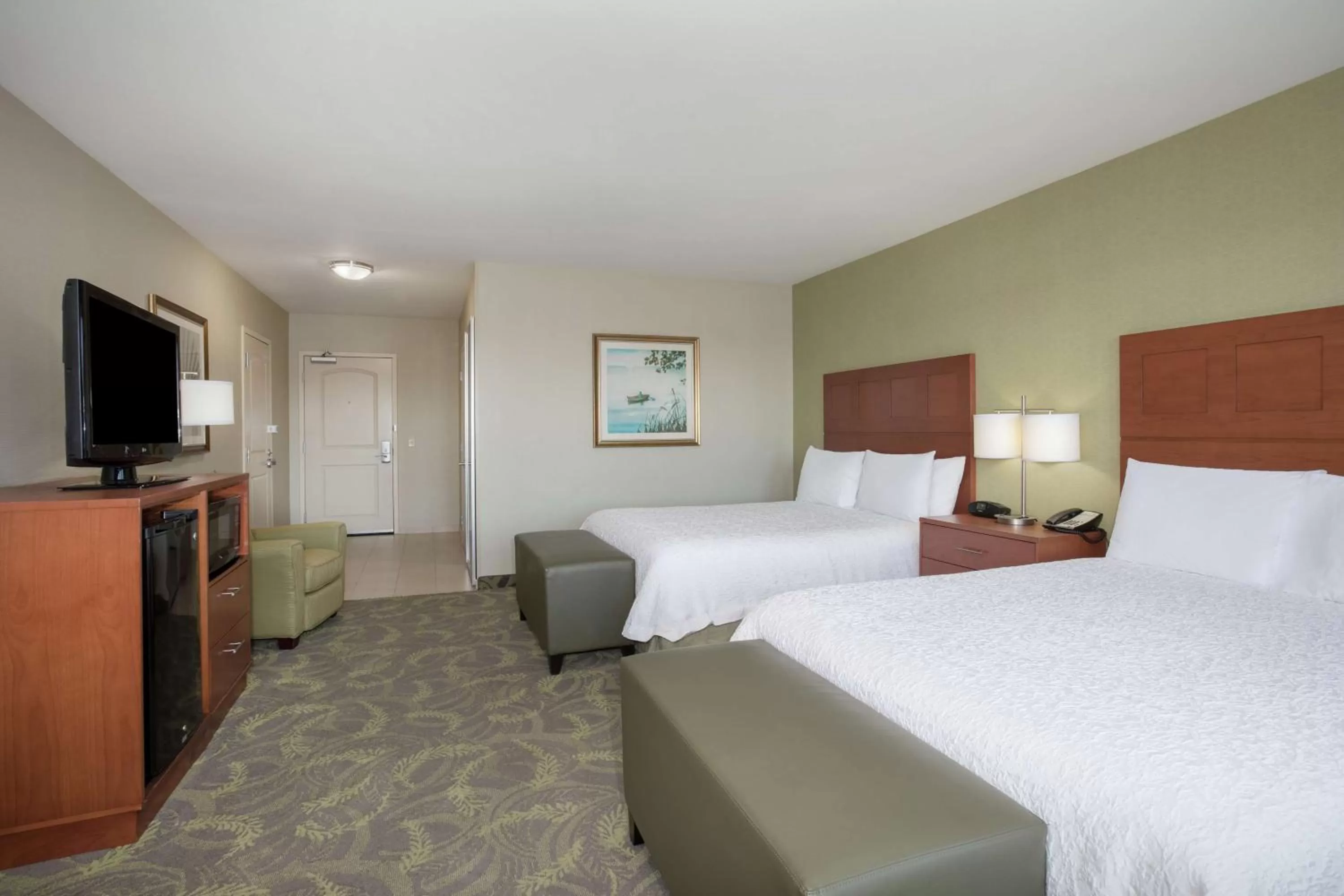 Bedroom, Bed in Hampton Inn & Suites Astoria