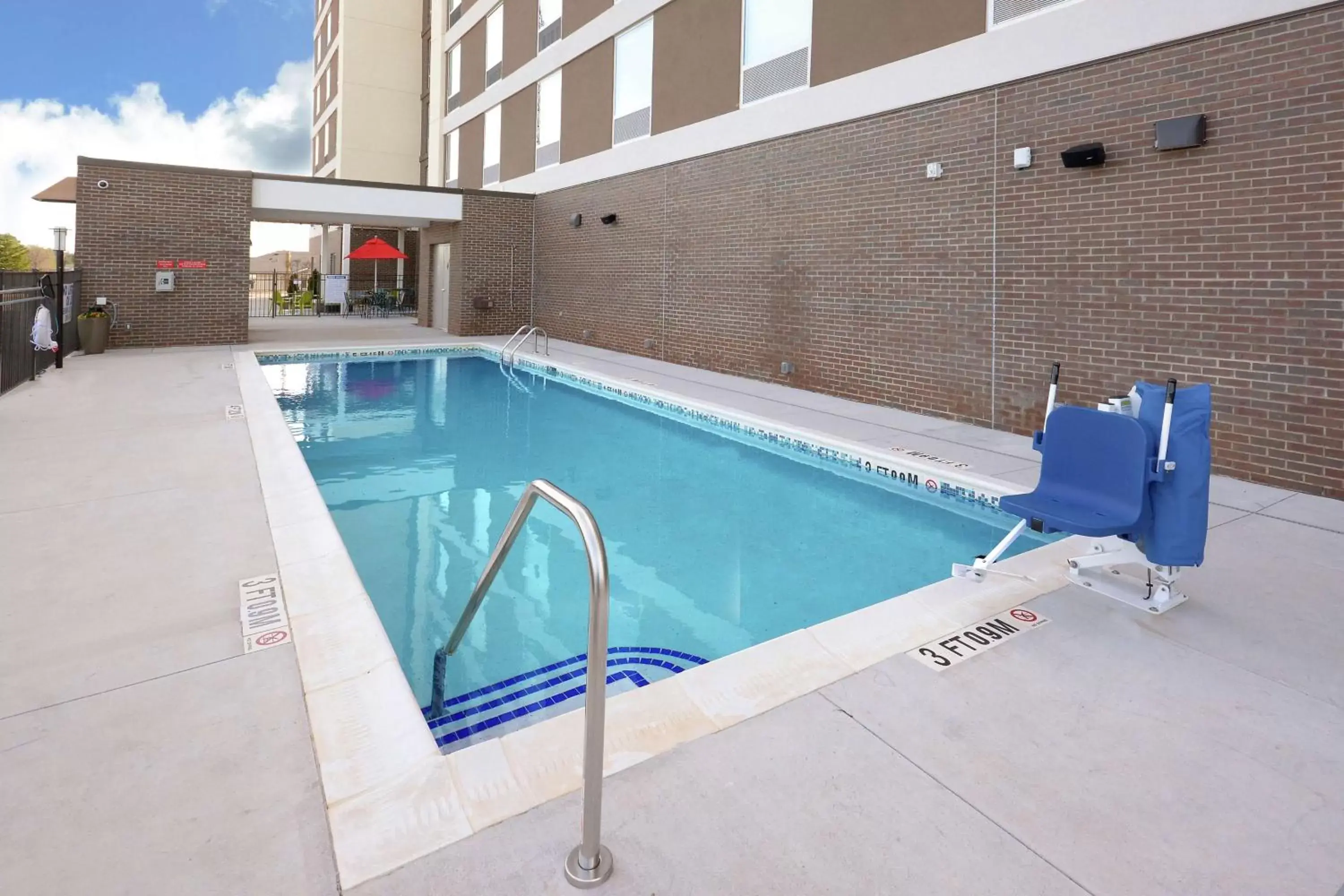 Pool view, Swimming Pool in Home2 Suites By Hilton Duncan