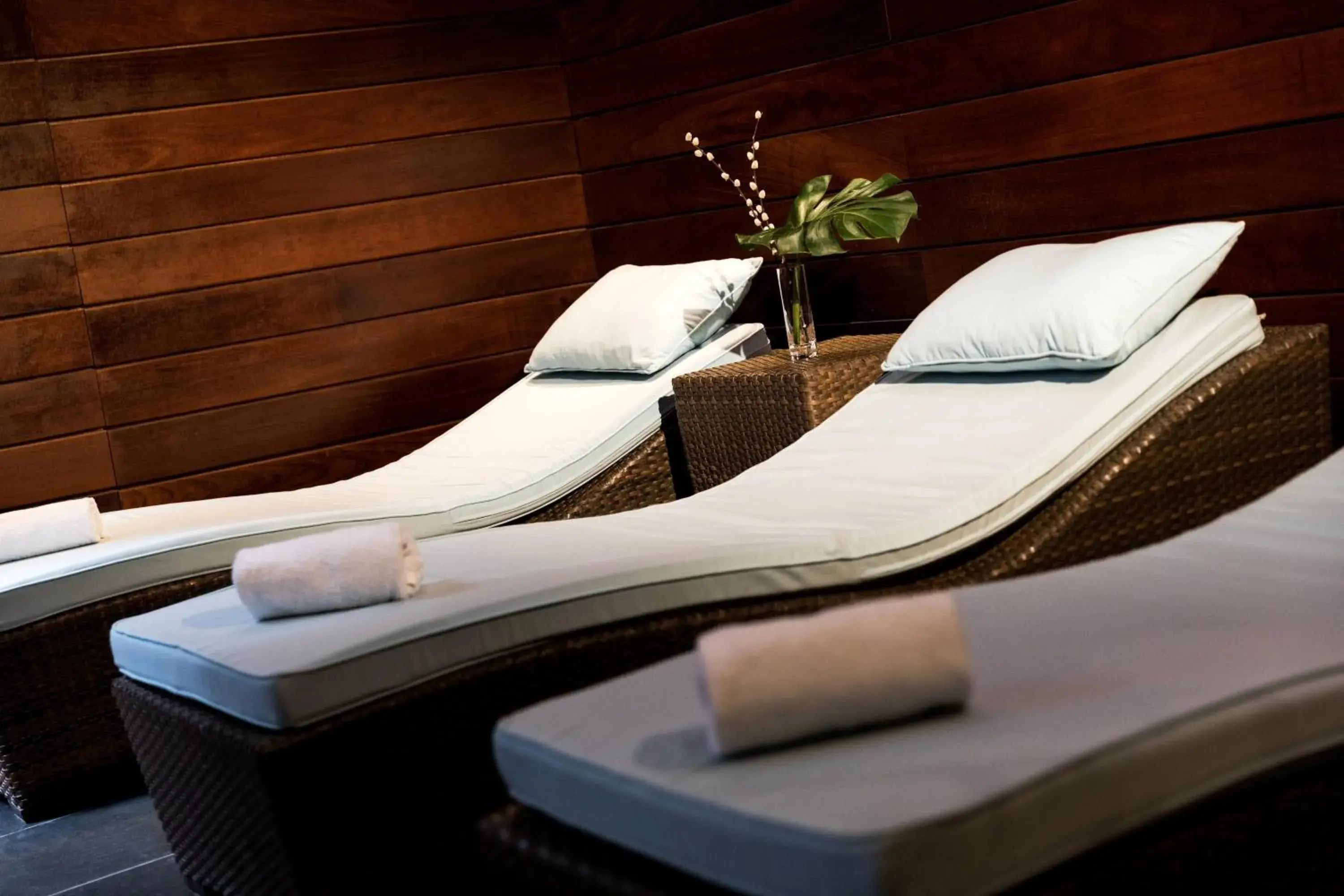 Spa and wellness centre/facilities in Renaissance by Marriott Paris Vendome Hotel