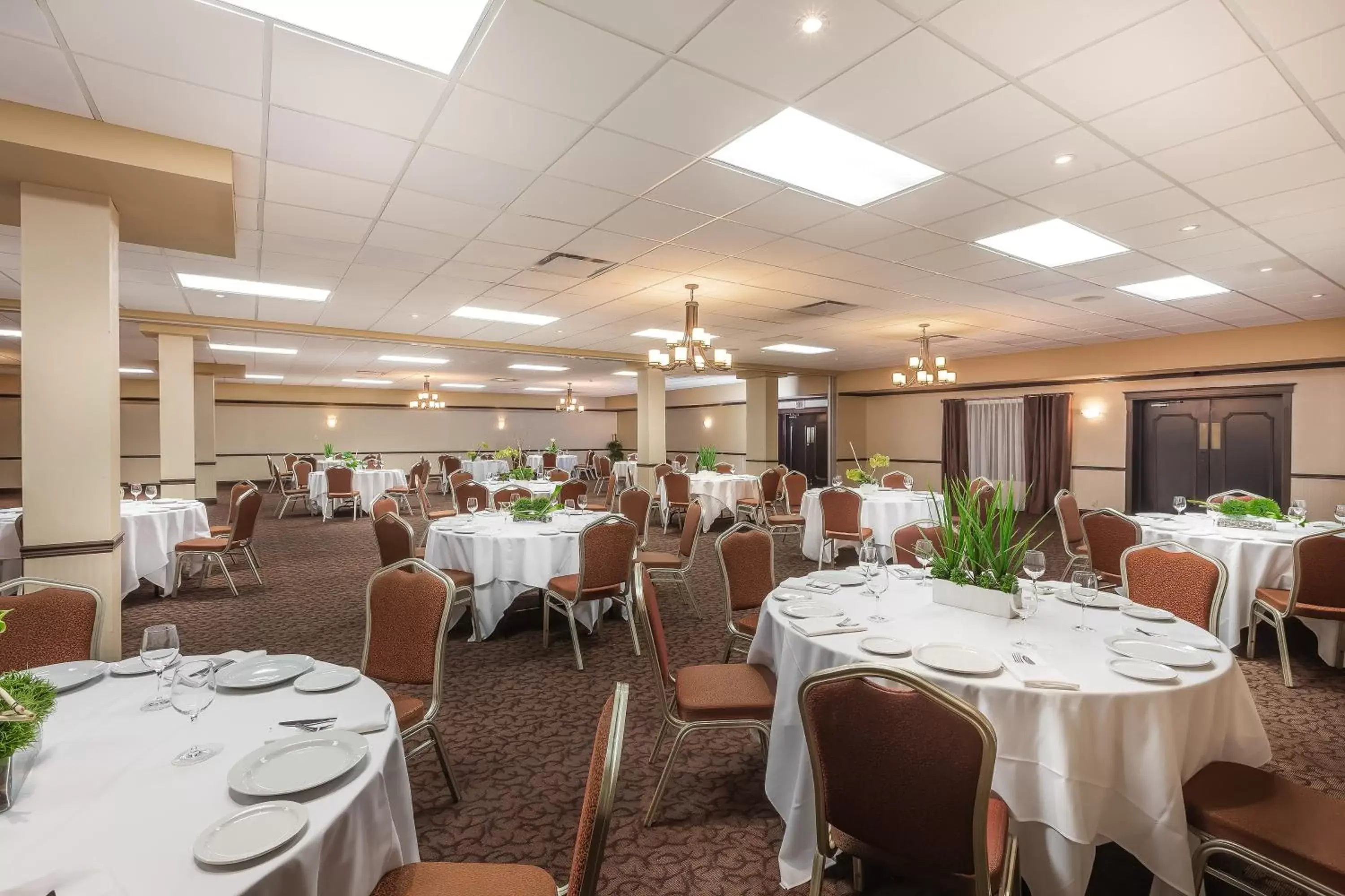 Banquet/Function facilities, Restaurant/Places to Eat in Hotel Universel