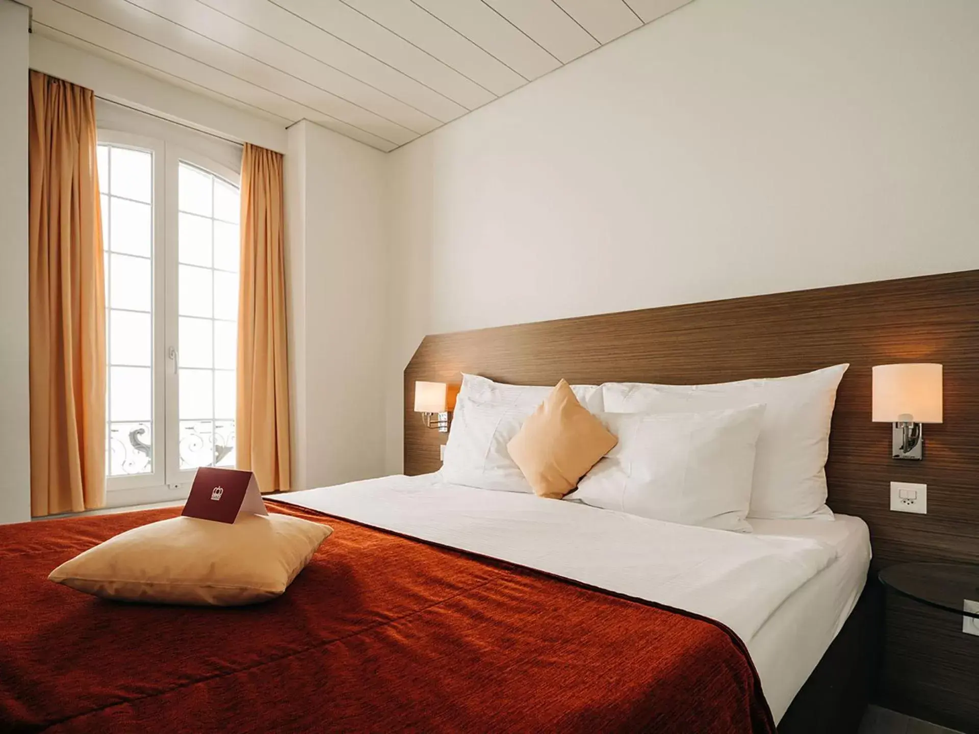 Bed in Hotel Krone Thun