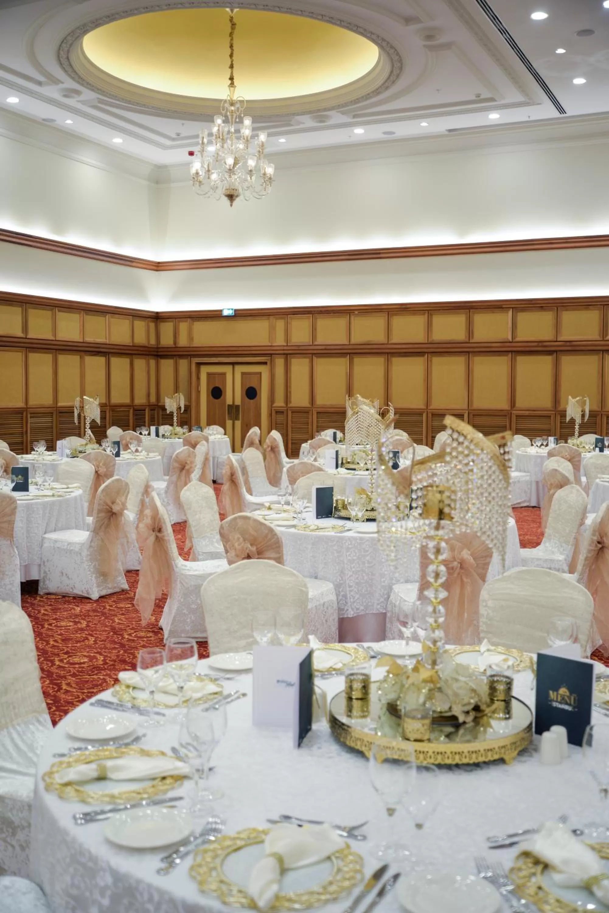 Restaurant/places to eat in Tuyap Palas