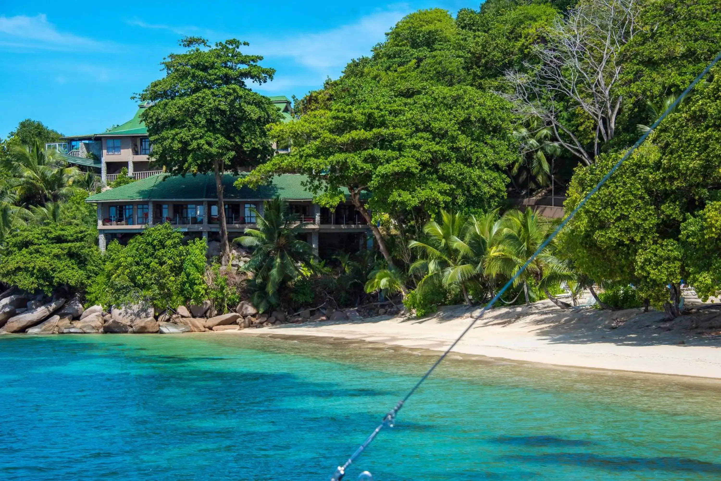 Sea view, Beach in Coco de Mer and Black Parrot Suites