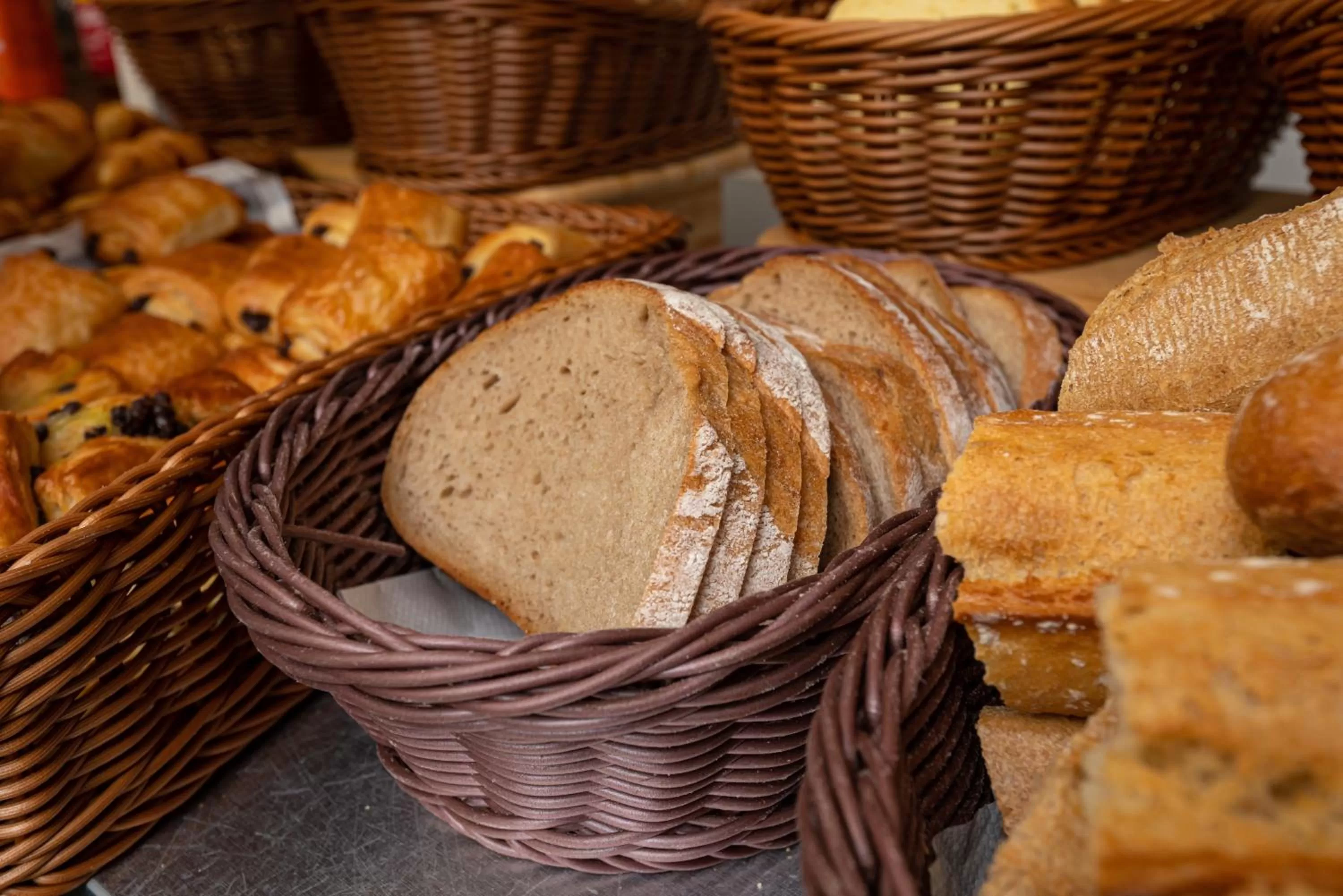 Continental breakfast in Apparthotel Privilodges Lyon Lumière