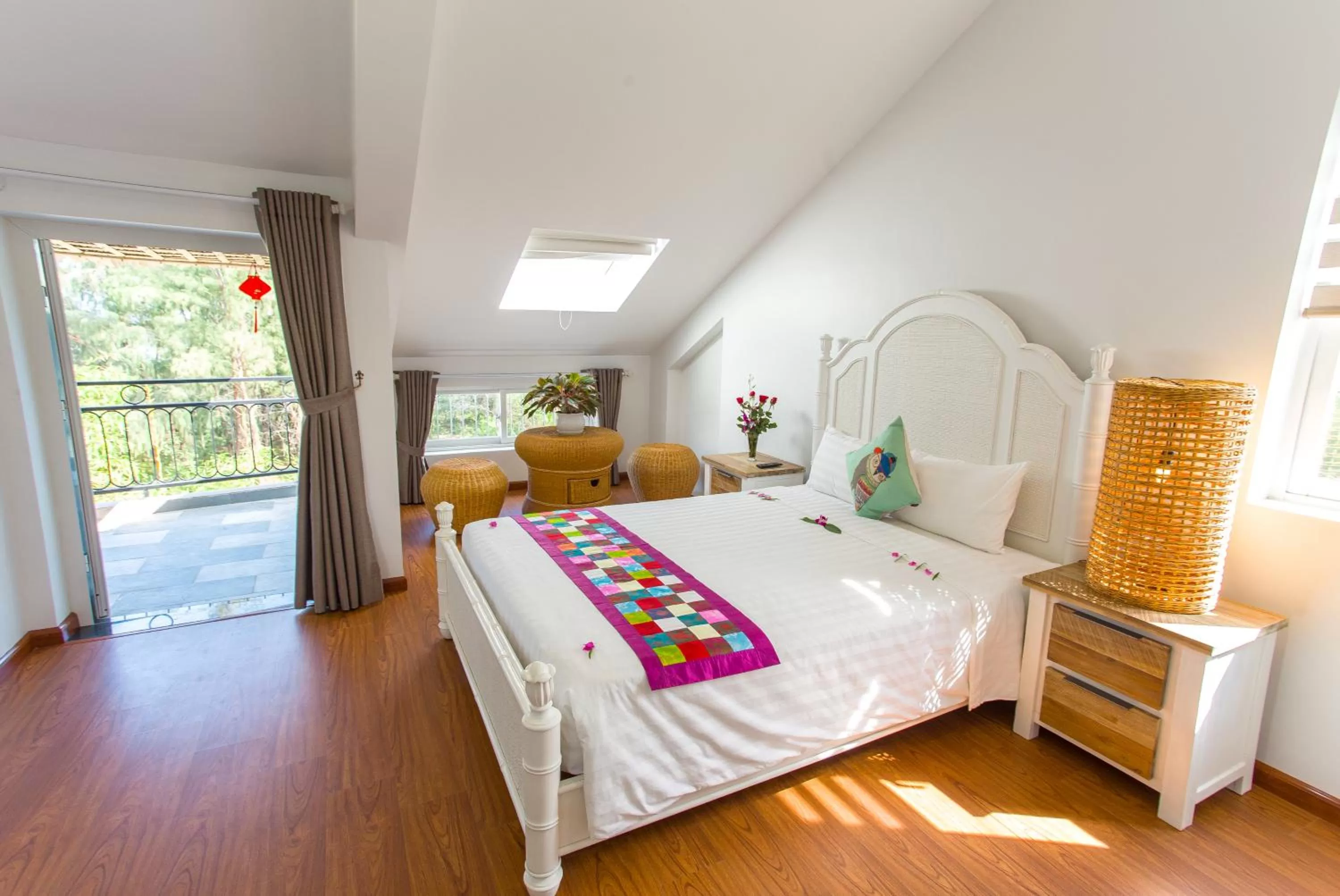 Balcony/Terrace, Bed in Peach House