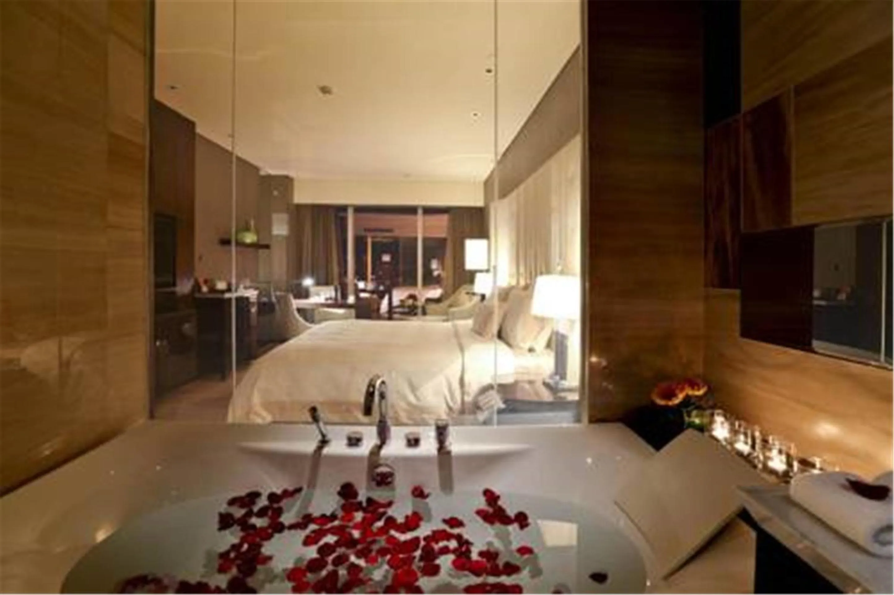 Photo of the whole room in Royal International Hotel Shanghai - Pudong International Airport