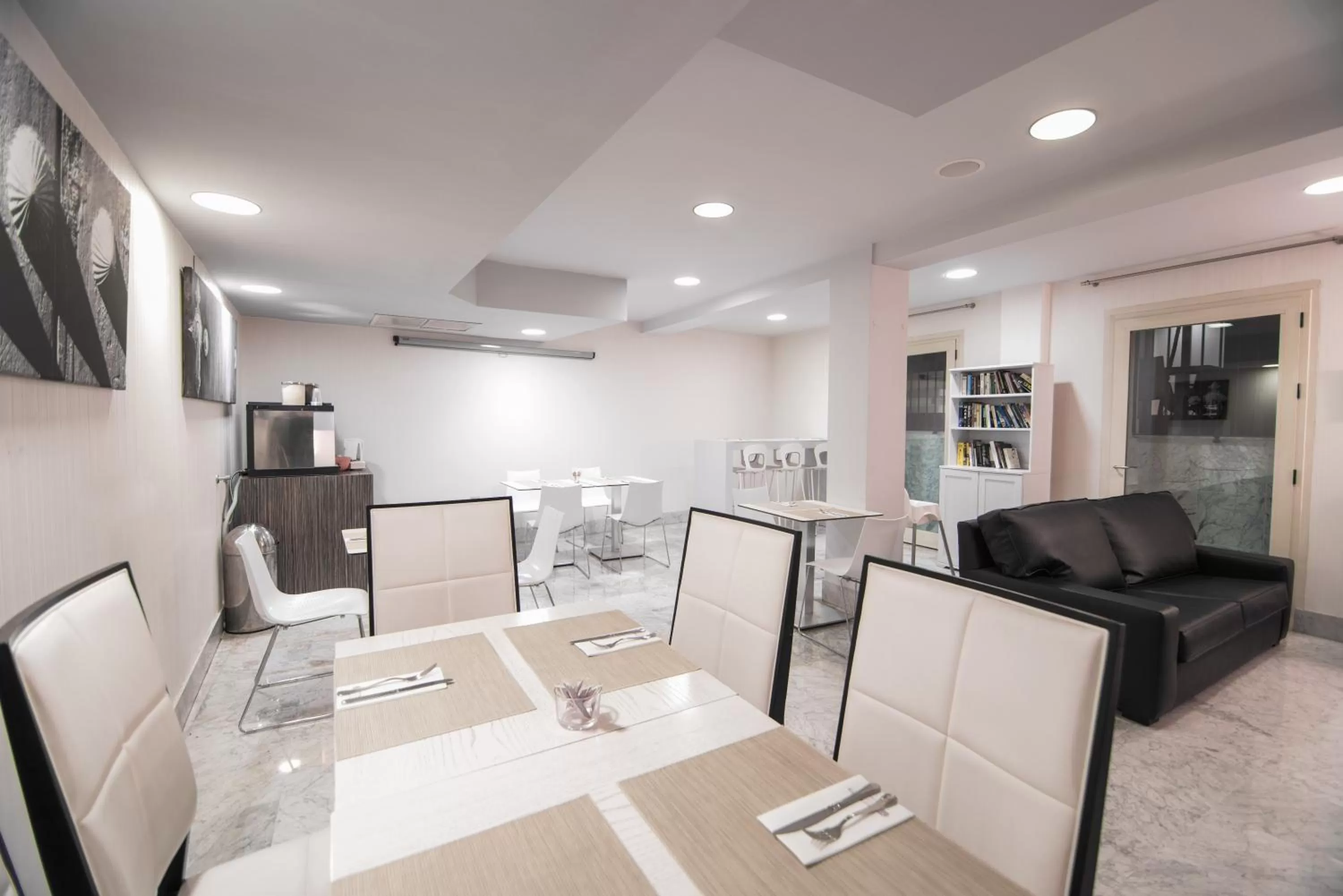 Breakfast in Petit Palace Santa Cruz