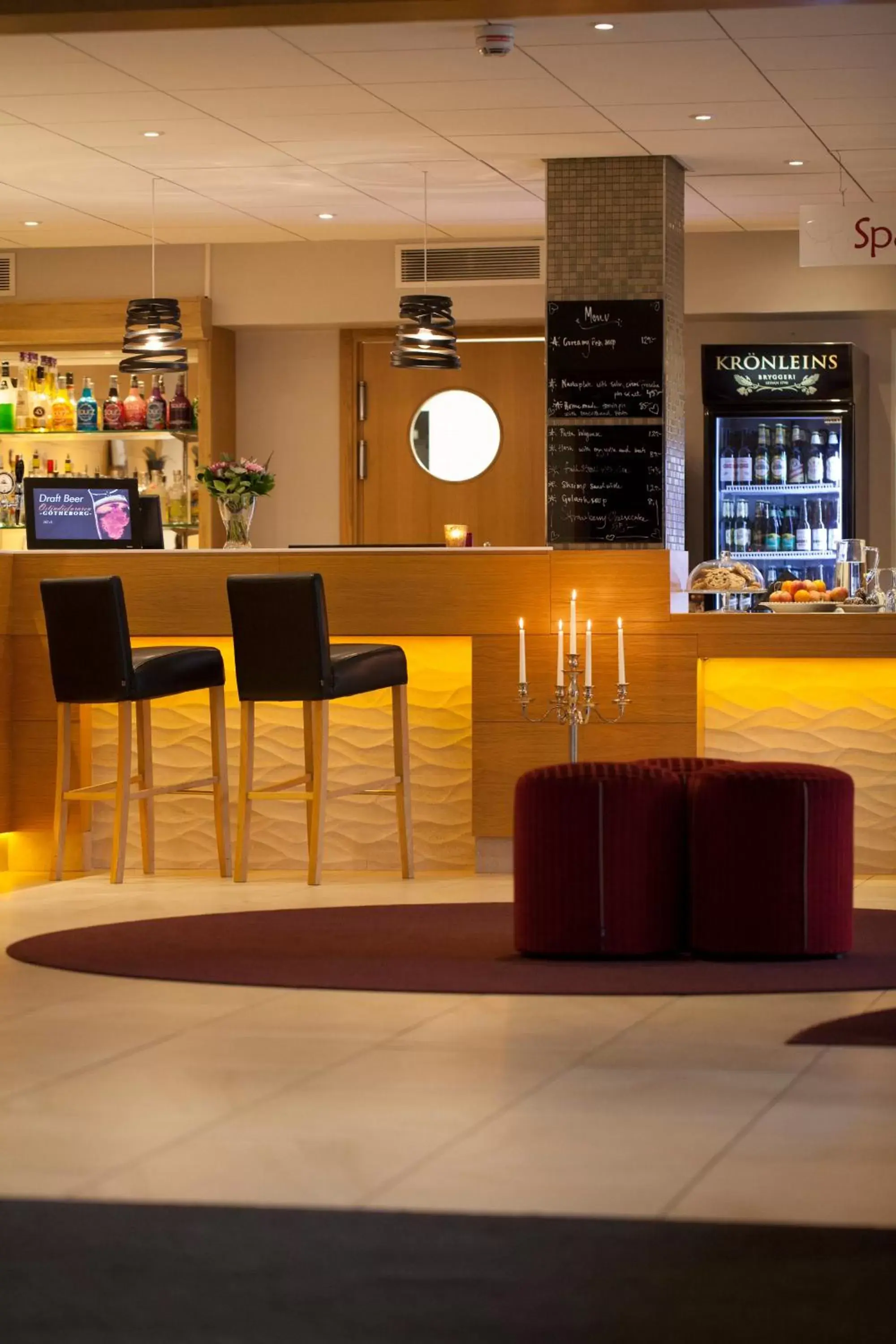 Lobby or reception, Lounge/Bar in Spar Hotel Gårda