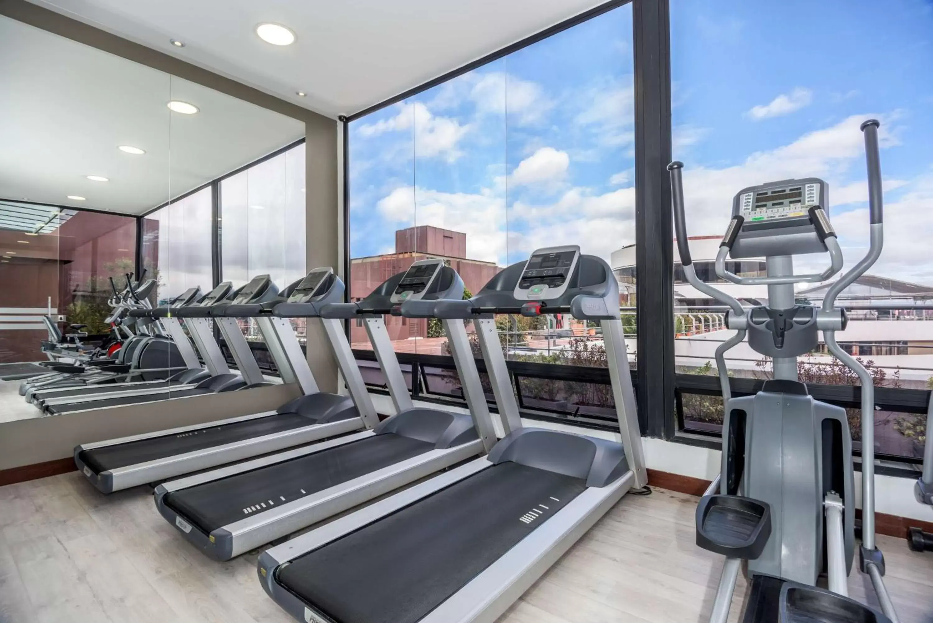 Spa and wellness centre/facilities, Fitness Center/Facilities in NH Collection Bogota WTC Royal