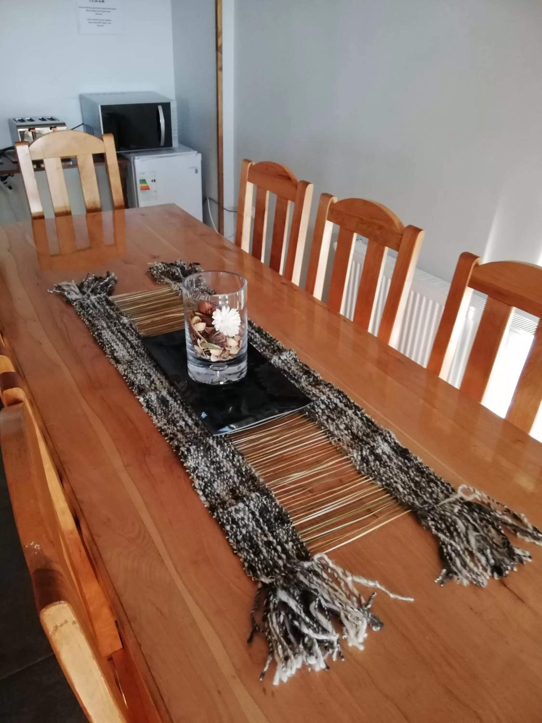 Dining area in Hostal La Base