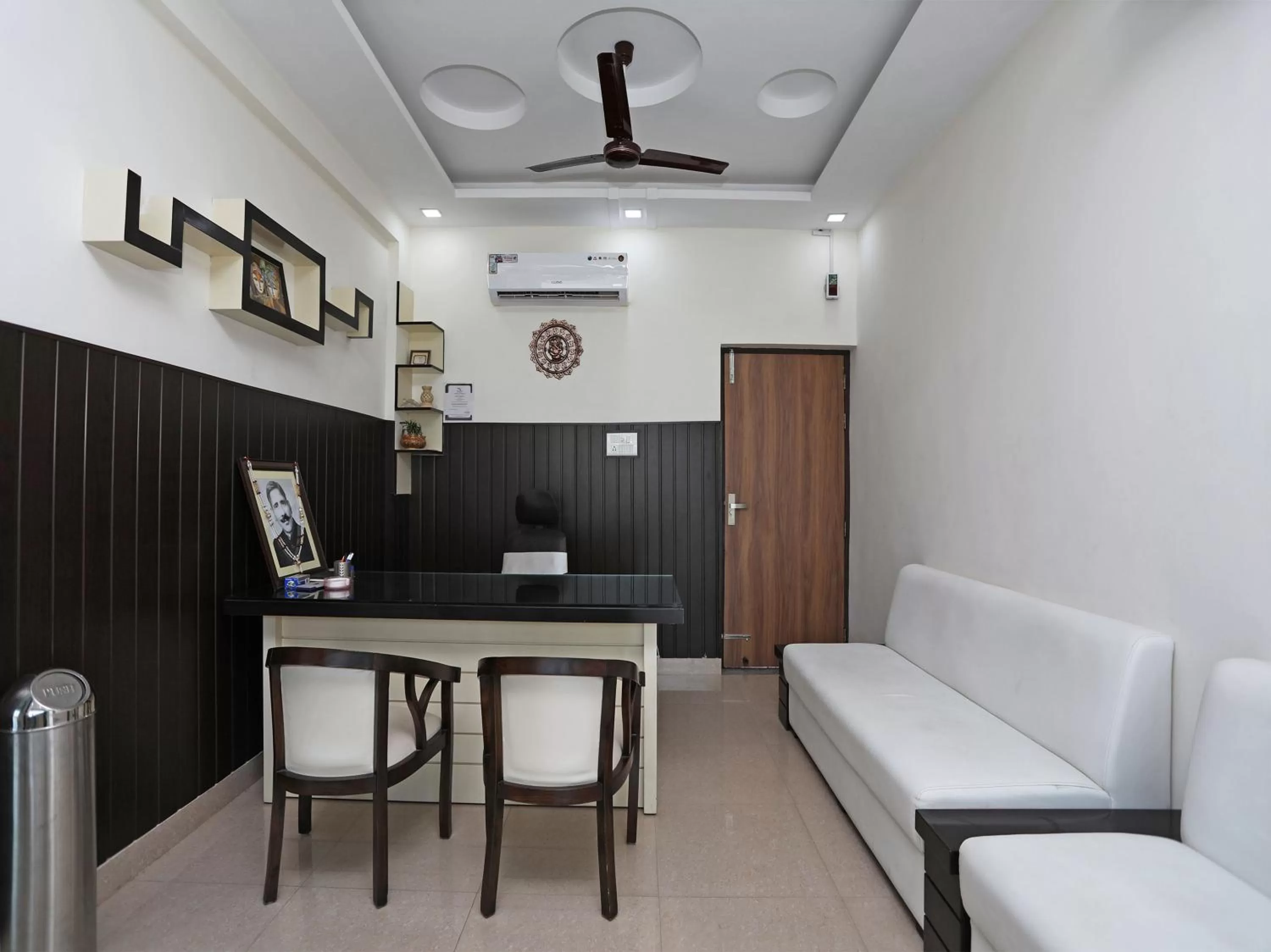 Lobby or reception in Hotel KSS Inn